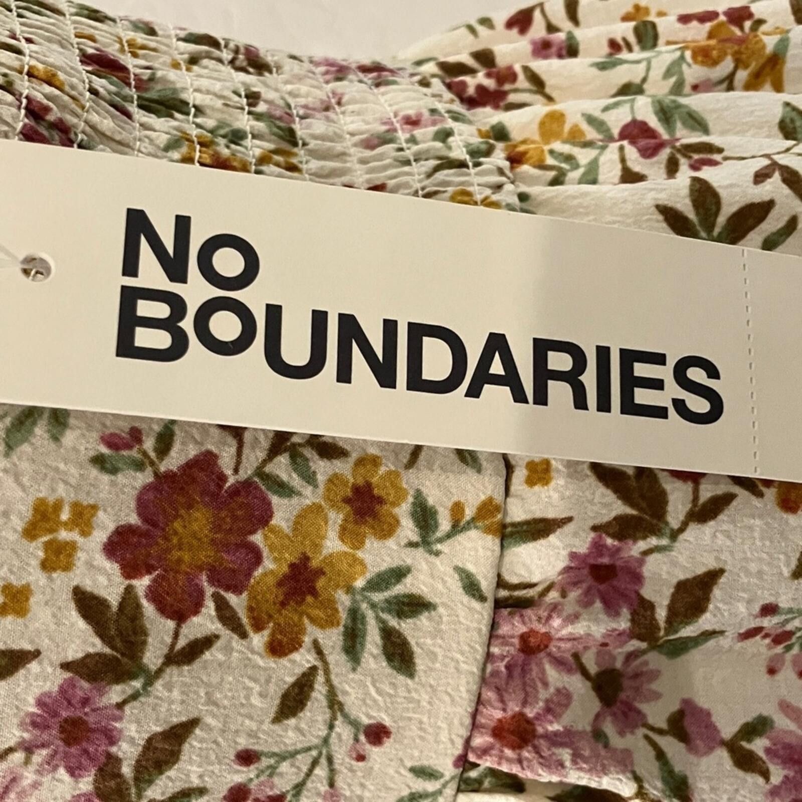 Other NWT No Boundaries Cream Floral Spaghetti-Strap Mini Dress Size S / US 4 / IT 40 - 4 Thumbnail