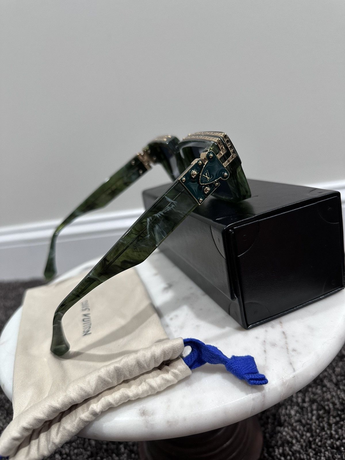 Louis Vuitton Louis Vuitton Virgil Green Marble 1.1 Millionaires Sunglass Size ONE SIZE - 6 Thumbnail