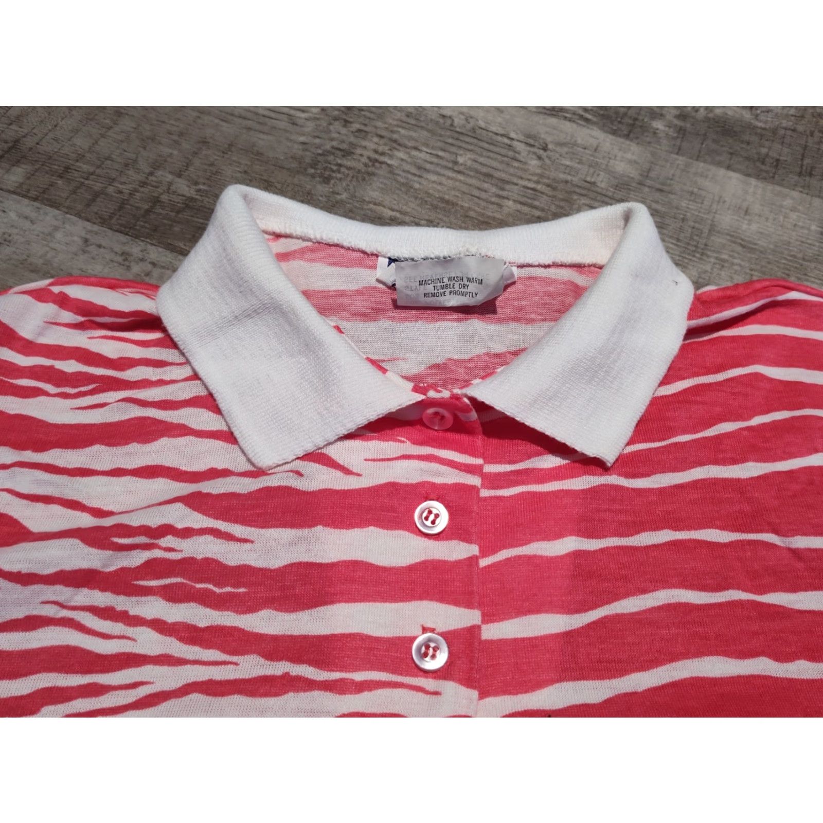 Vintage Kendon Vintage 70s 80s Women's Zebra Striped Polo Shirt Pink L Made USA Golf Tennis Casual Mod GoGo Look Lightweight Size L / US 10 / IT 46 - 2 Thumbnail