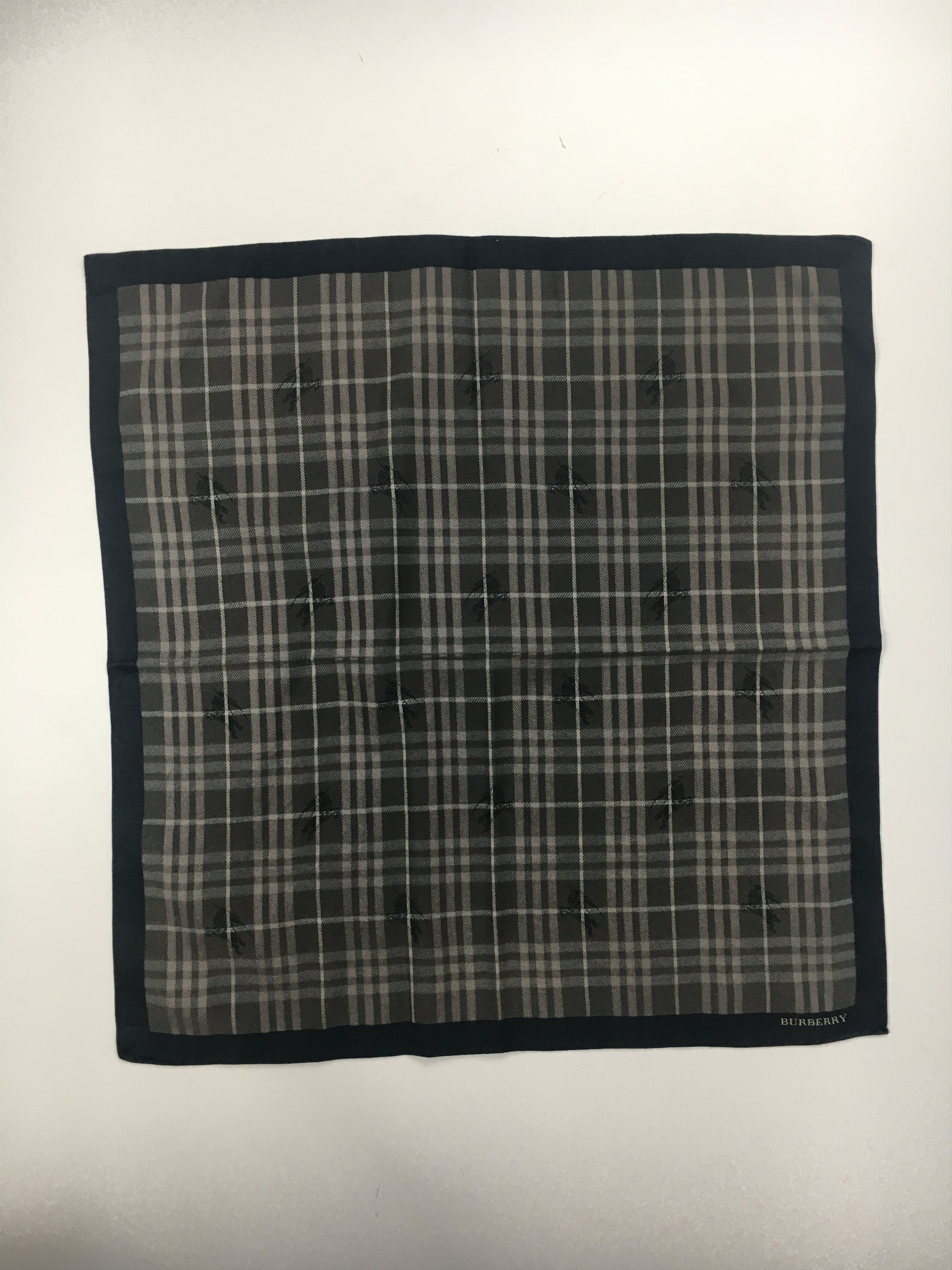 Burberry Burberry Novacheck Handkerchief Bandana Neckerchief HKC0073 Size ONE SIZE - 3 Thumbnail