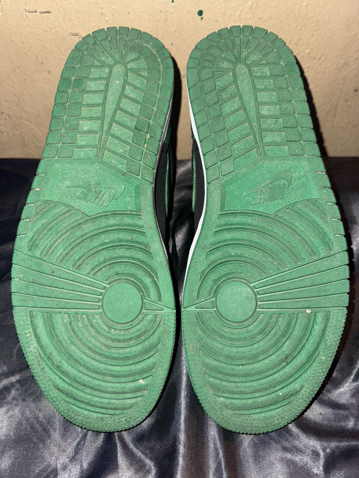 Nike Jordan’s Size US 9.5 / EU 42-43 - 5 Thumbnail