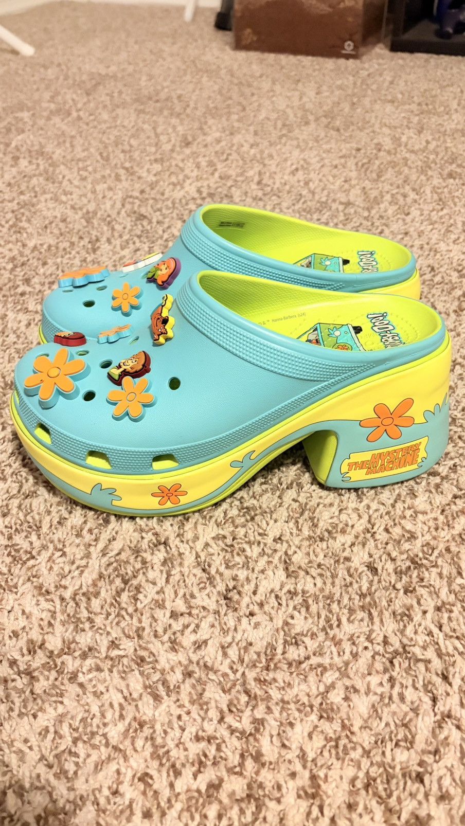 Crocs Scooby Doo Siren Clogs Size US 12 / IT 42 - 2 Thumbnail