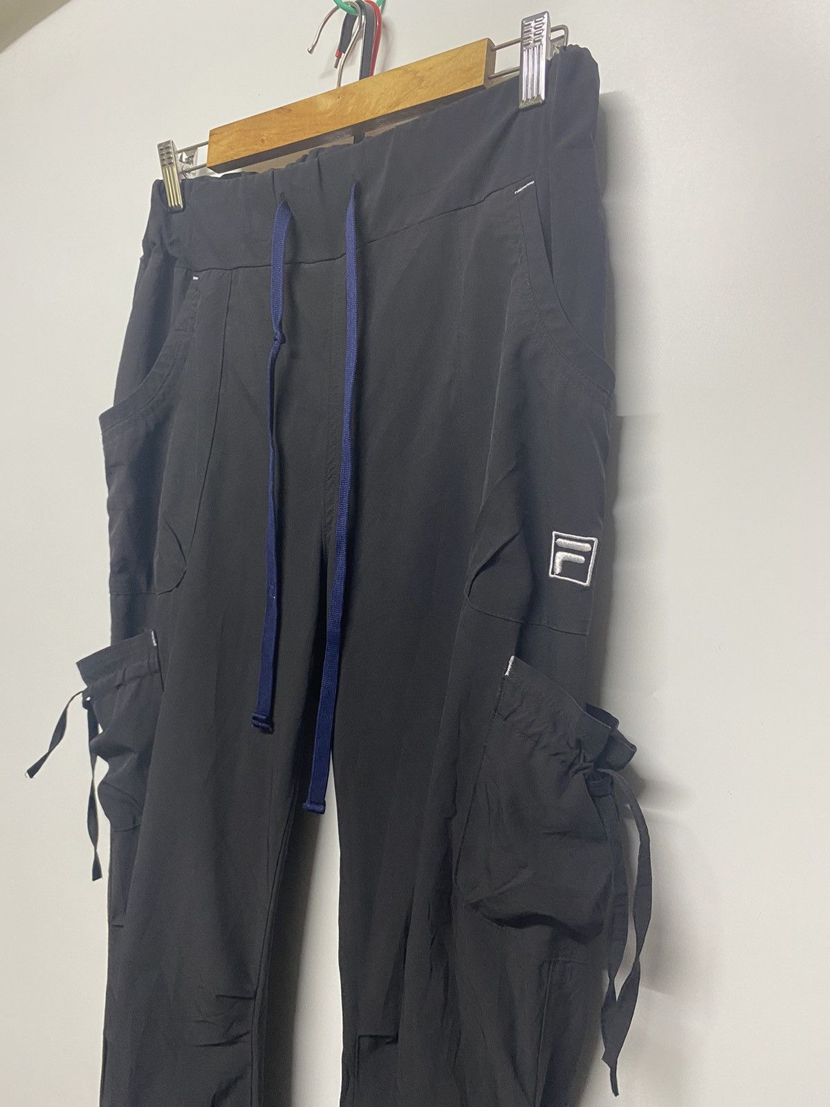 Designer × Fila FILA Multi Pocket Cargo Flare Leg Pants Size 28" / US 6 / IT 42 - 11 Thumbnail