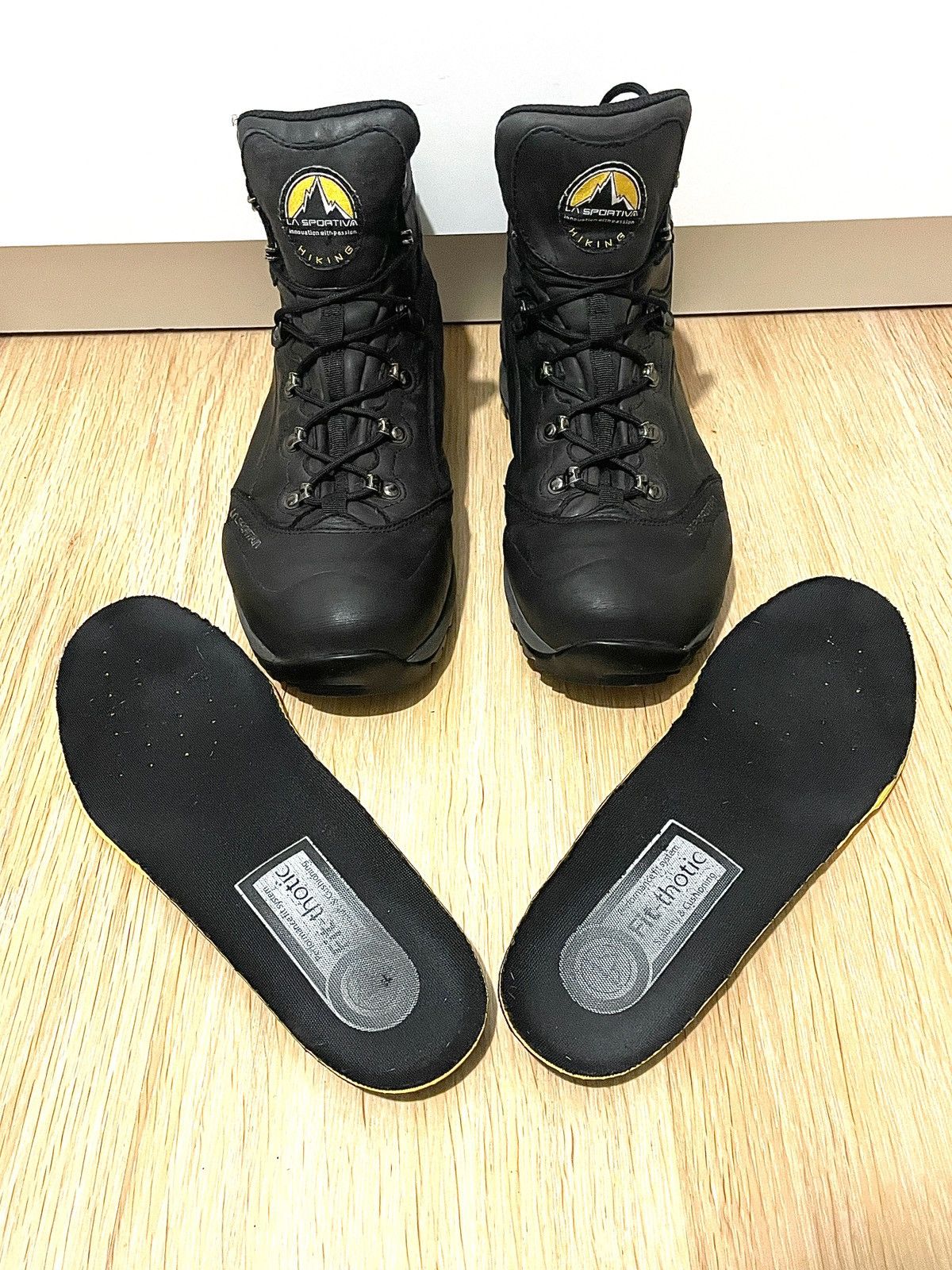 La Sportiva La Sportiva Trek GTX Hiking Boots EU46 Gore-Tex Vibram 90s Size US 12.5 / EU 45-46 - 17 Thumbnail