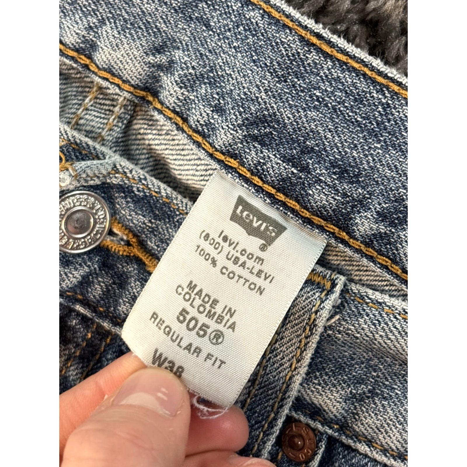 Levi's VINTAGE Levi's 505 Shorts Mens 38 Light Wash Baggy Relaxed Y2K 90s Skate Whiskered Blue Cotton Chino Mens Size US 38 / EU 54 - 6 Thumbnail
