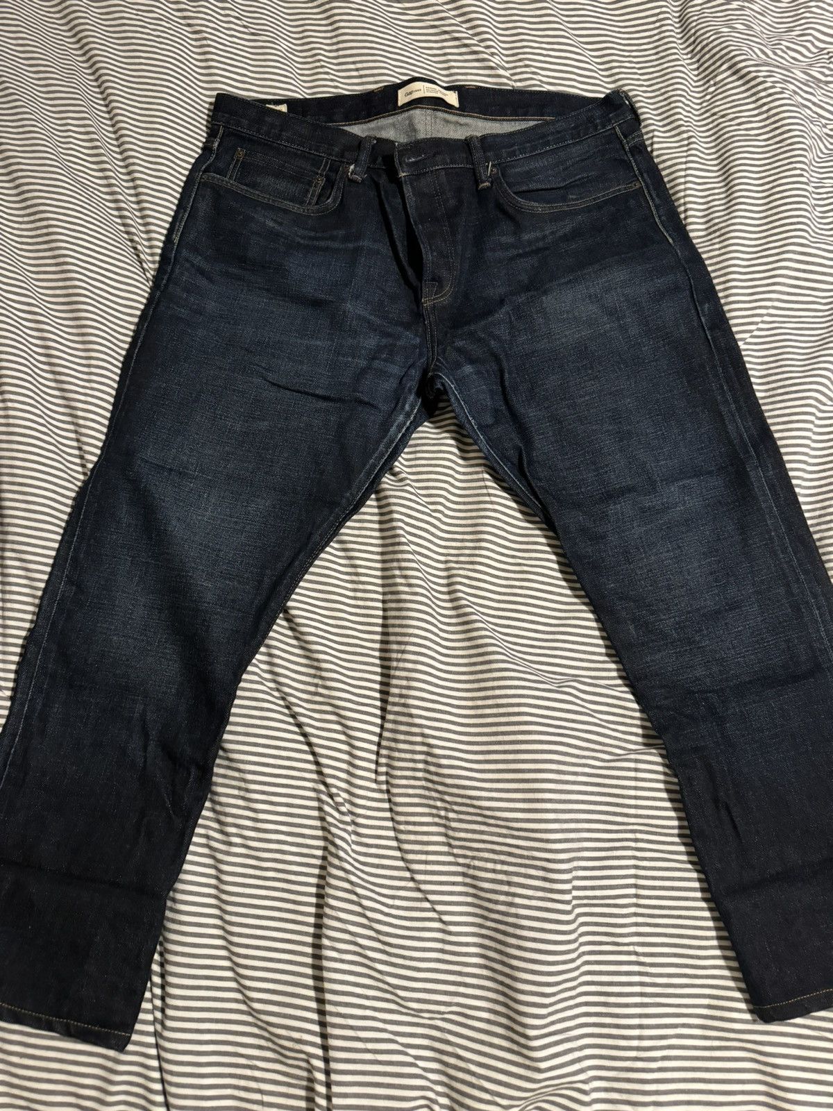 image of Vintage Gap Selvedge Denim Jeans 38X30 38 in Blue, Men's