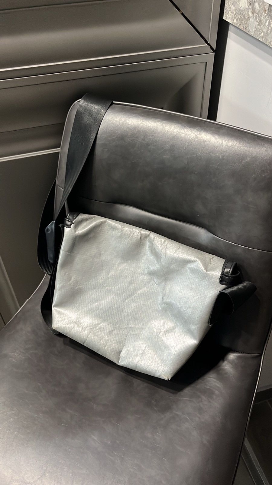 Freitag × Vintage Rare vintage Freitag silver bag Size ONE SIZE - 7 Thumbnail