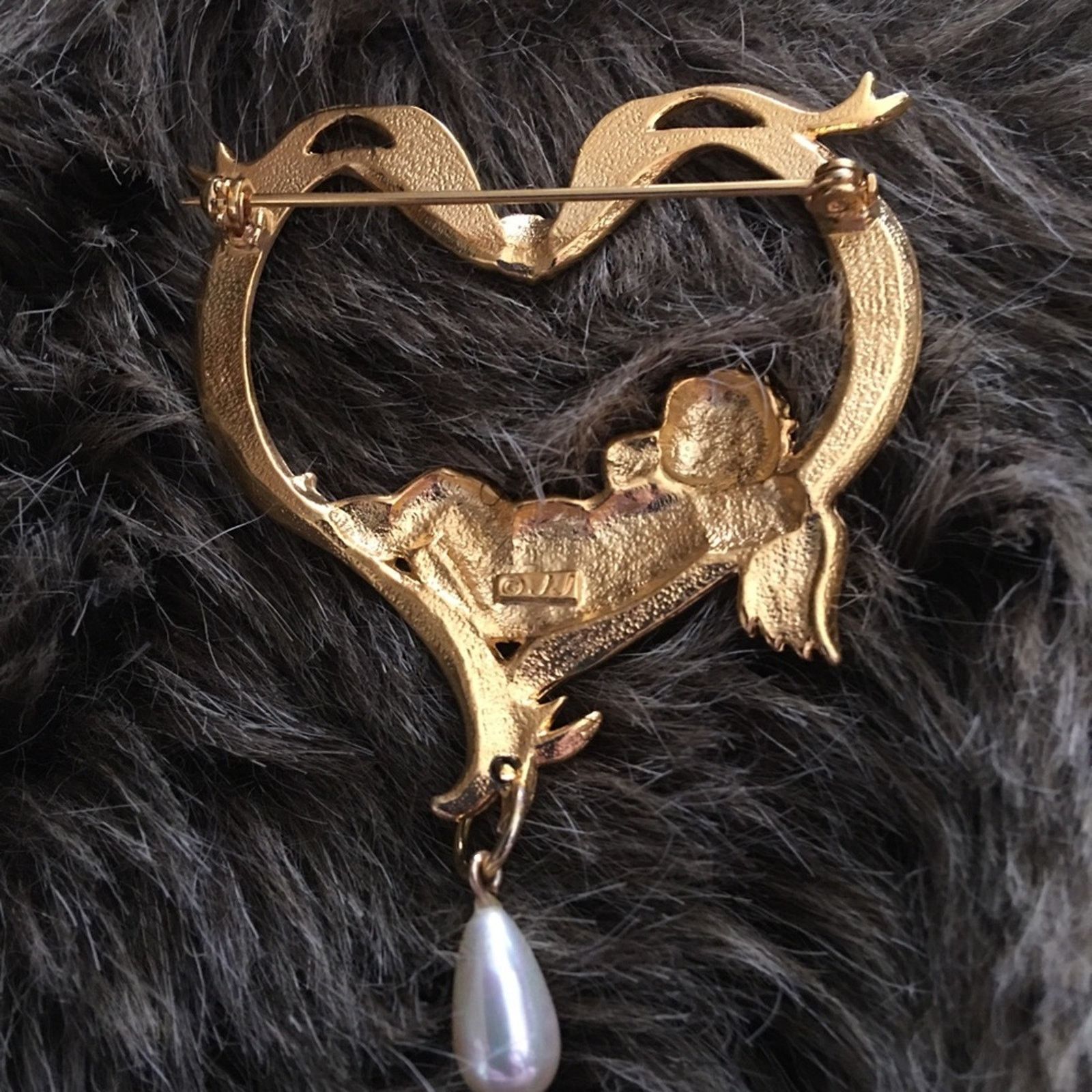 Vintage Vintage Jonette gold tone cherub brooch pin Size ONE SIZE - 6 Thumbnail