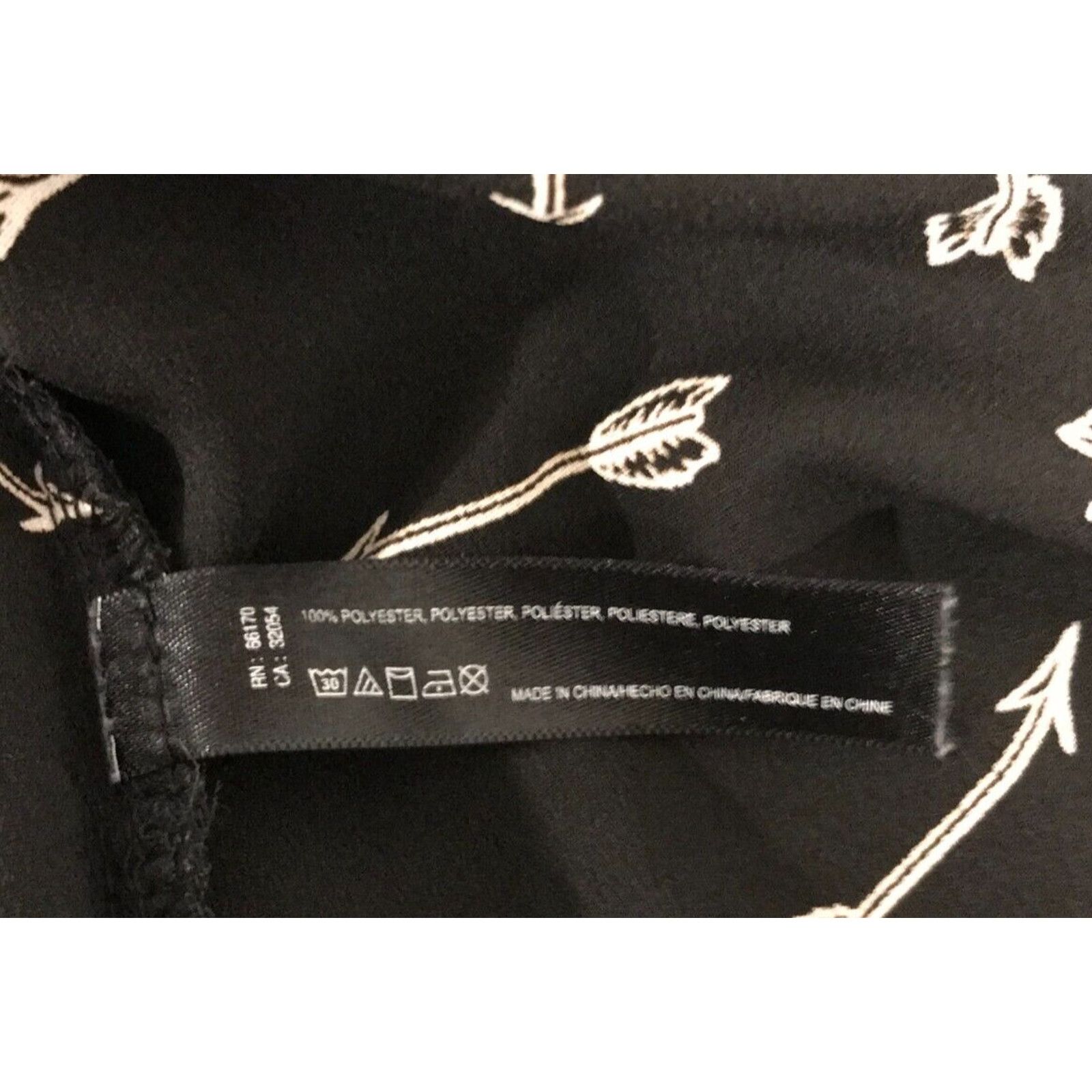 Anthropologie ANTHROPOLOGIE Eloise Black and White Arrow Print Shorts Size 30" / US 8 / IT 44 - 5 Thumbnail