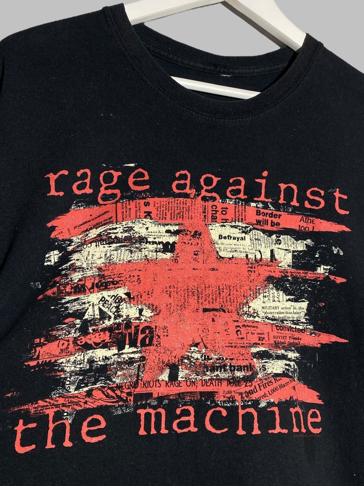 Band Tees 🔥 RAGE AGAINST THE MACHINE TEE GRUNGE T-SHIRT Size US XL / EU 56 / 4 - 3 Thumbnail
