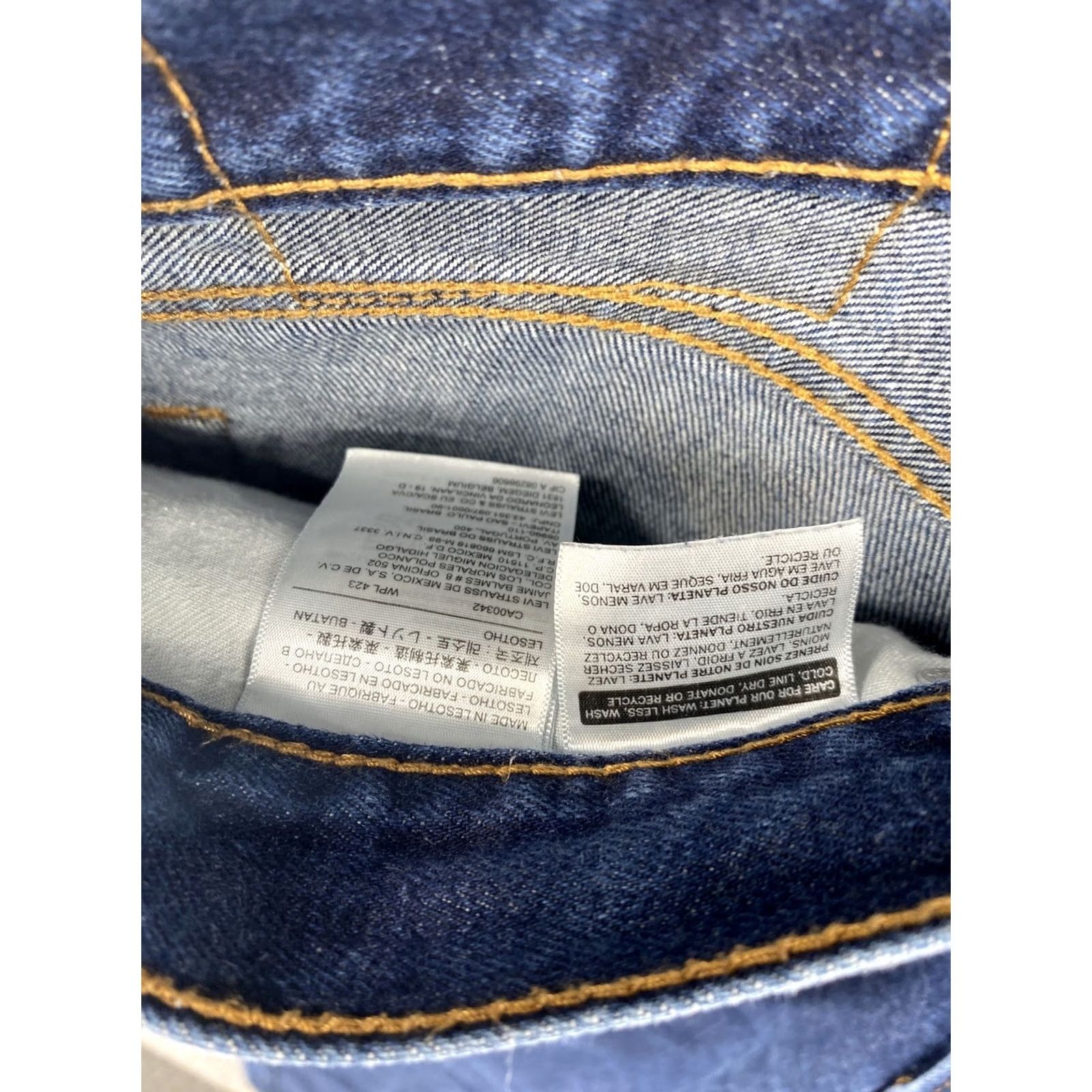 Levi's Item Specifications: Country of Origin: Lesotho Size US 36 / EU 52 - 4 Thumbnail