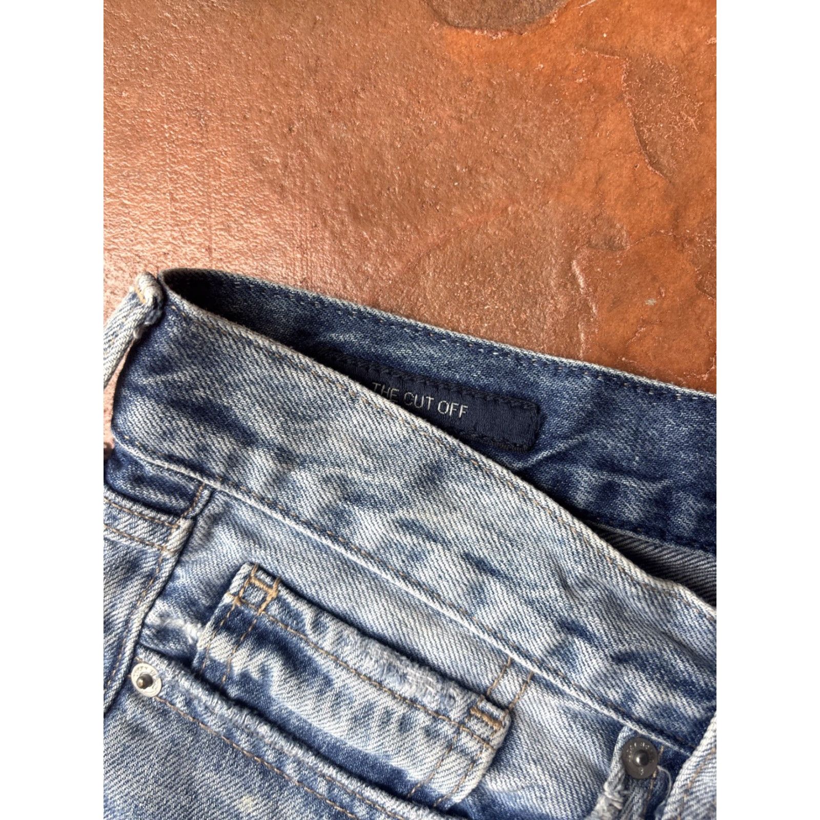 Lucky Brand VINTAGE Lucky Brand Cut Off Booty Denim Jean Shorts Women’s 6/28 Blue 100% Cotton Denim Casual Party/Cocktail Womens Size 28" / US 6 / IT 42 - 3 Thumbnail
