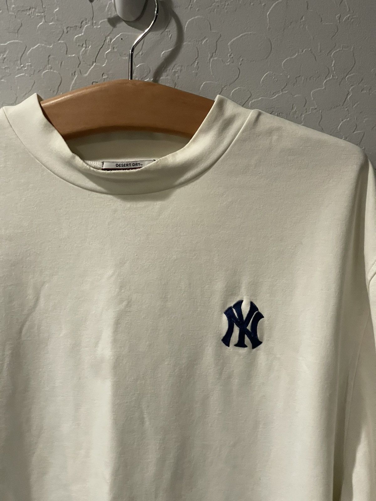 Antigua Vintage Antigua New York Yankees Desert Dry Shirt 2XL Bin 1 Size US XXL / EU 58 / 5 - 2 Thumbnail