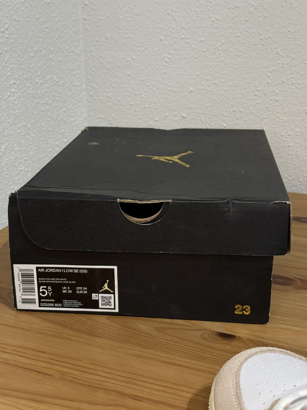 Jordan Brand × Nike Jordan 1 Low SE Scalloped Edge Guava Ice 5.5Y women’s 7.5 Size US 7.5 / IT 37.5 - 8 Thumbnail