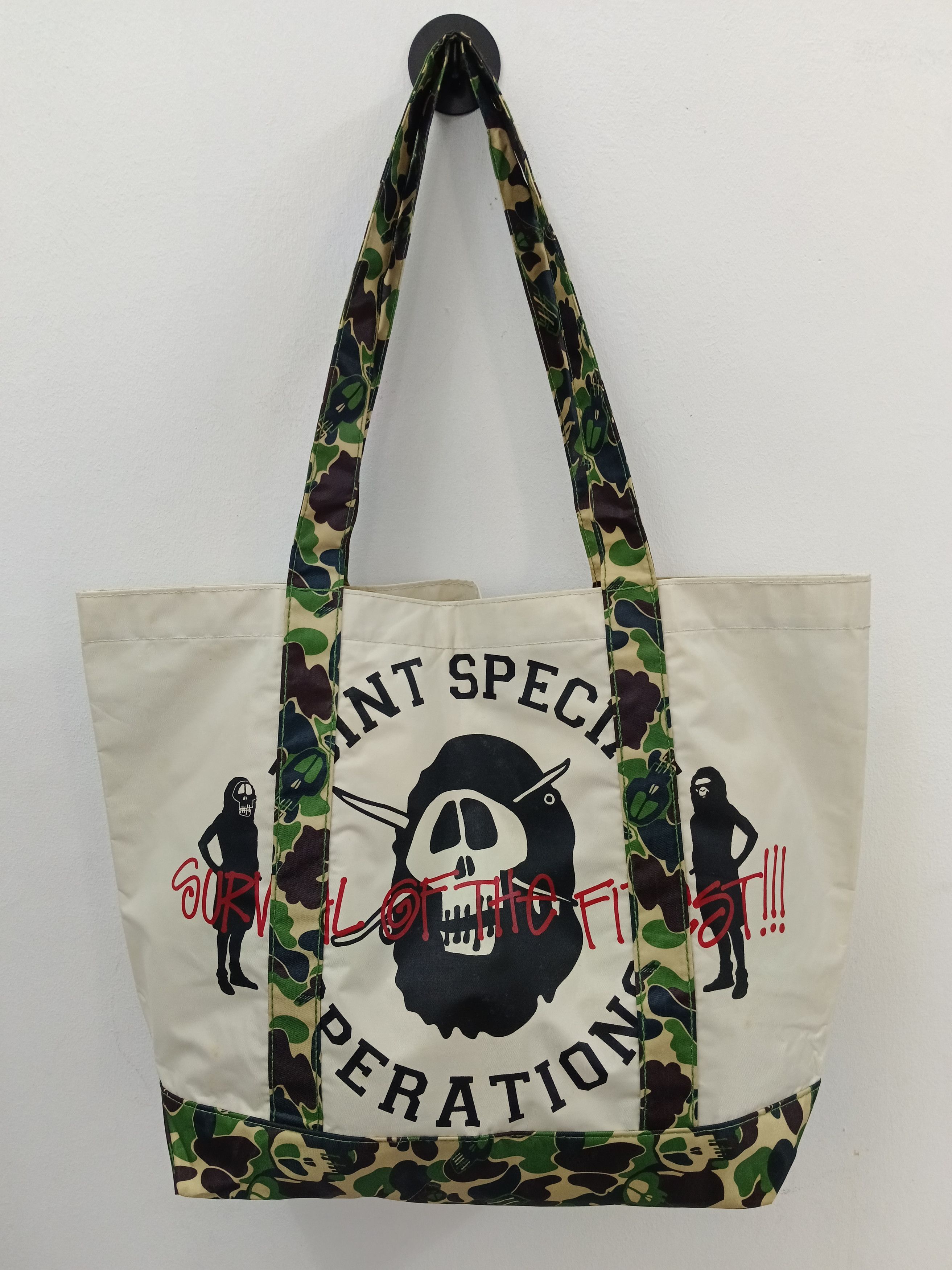 Bape × Stussy BAPE x Stussy "Survival of the Fittest" Camo Strap Tote Bag Size ONE SIZE - 4 Thumbnail