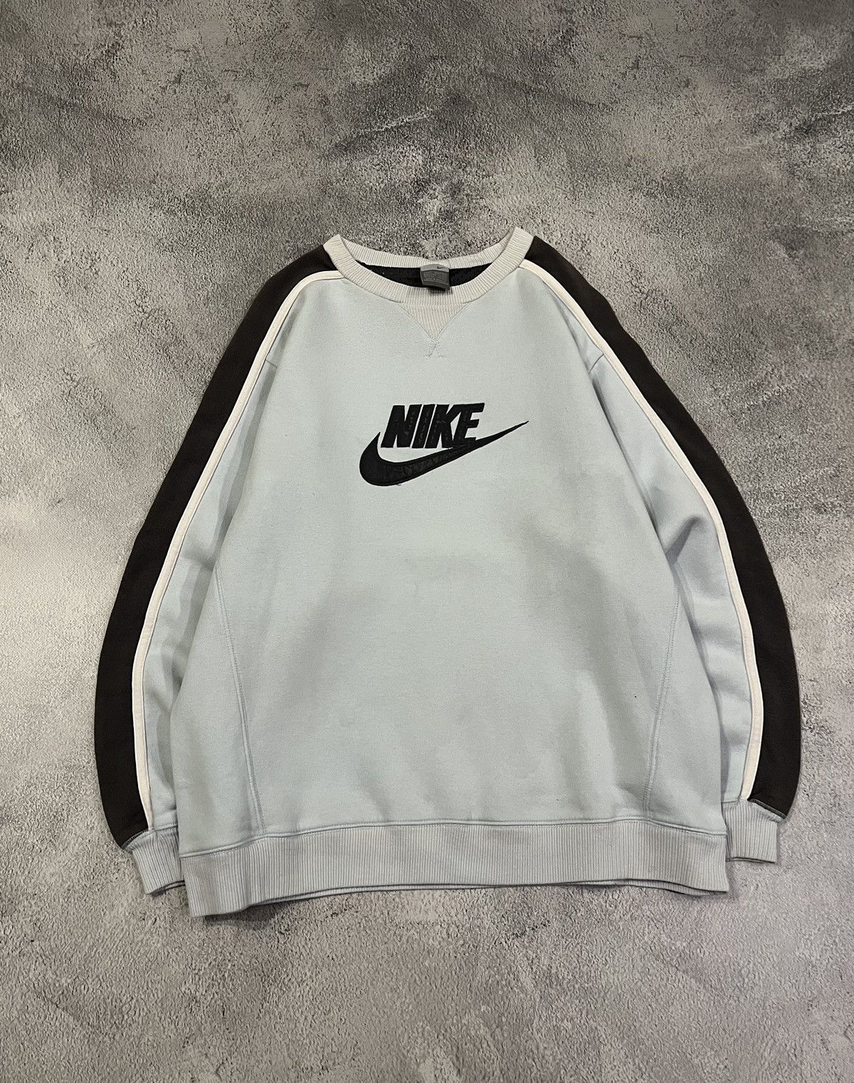 Nike × Vintage Vintage Y2k Nike Big Logo Sweatshirt 00’s Light Blue Size US L / EU 52-54 / 3 - 5 Thumbnail