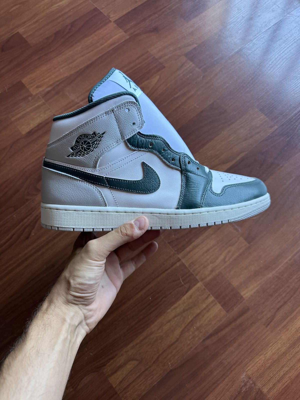 Jordan Brand Jordan 1 mid se oxidized green Size US 13 / EU 46 - 1 Thumbnail