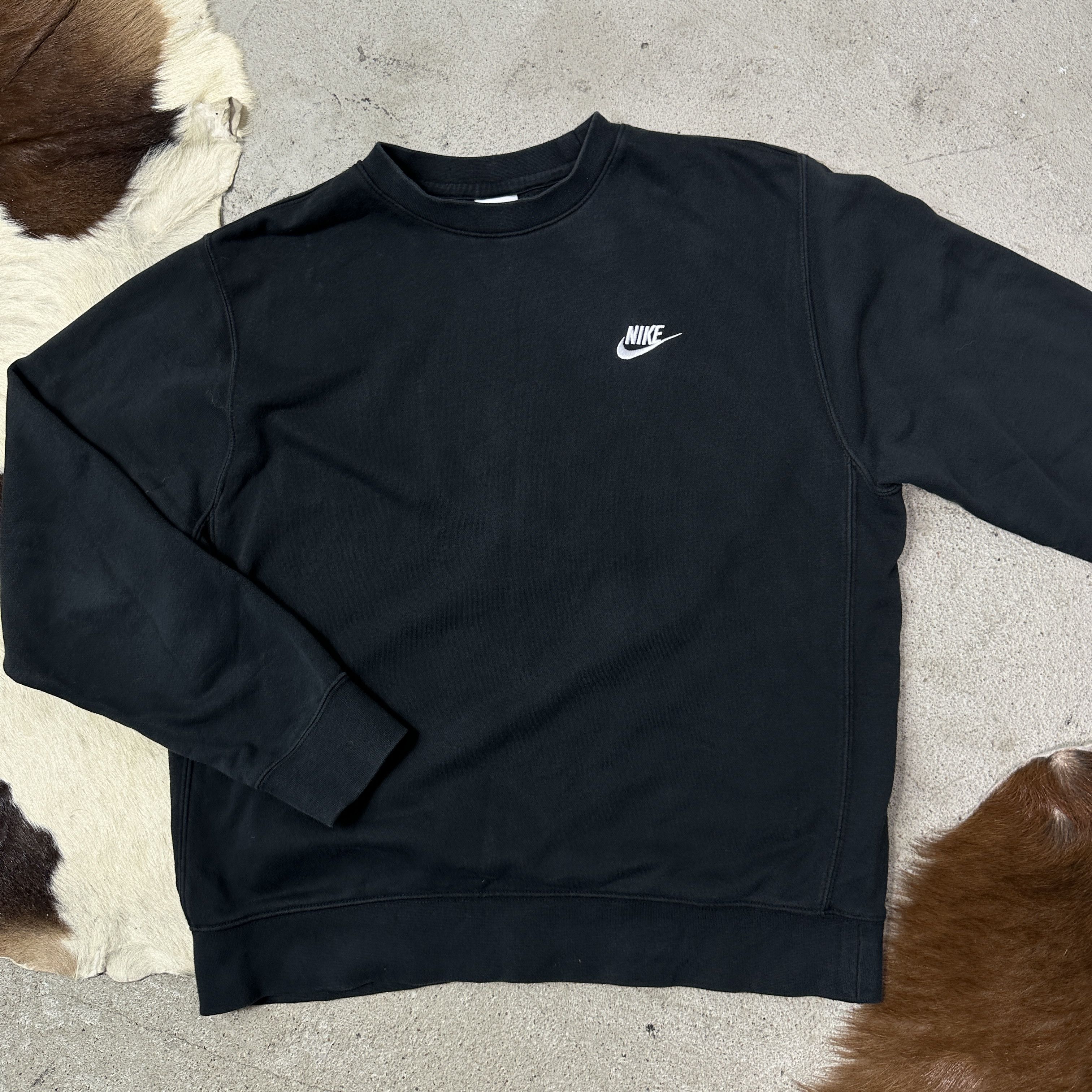 Nike Vintage Streetwear Sporty Skater Nike Sweatshirt Y2K Size US M / EU 48-50 / 2 - 5 Thumbnail