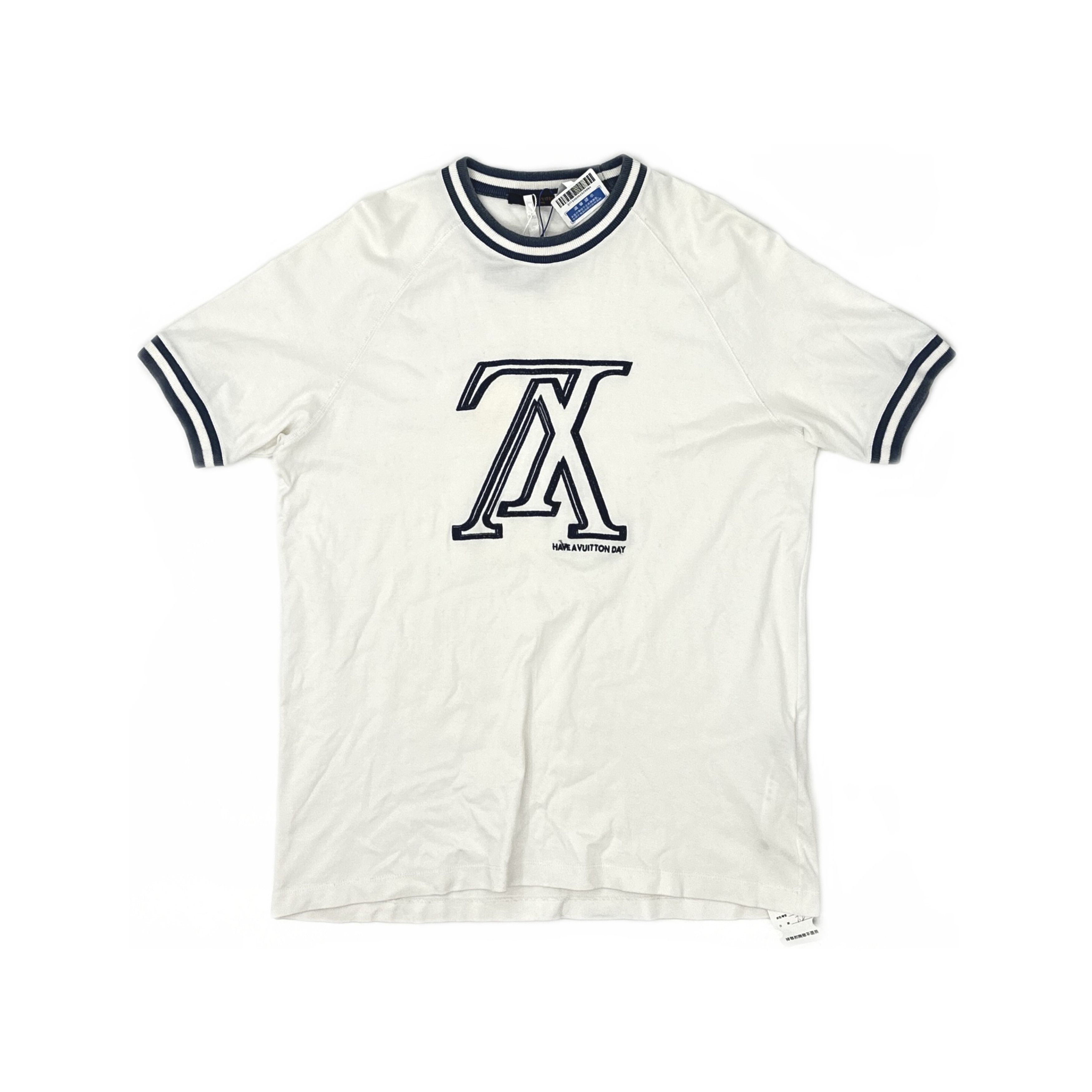 Louis Vuitton Louis Vuitton Embroidered Logo T-Shirt Size M Size US M / EU 48-50 / 2 - 1 Thumbnail