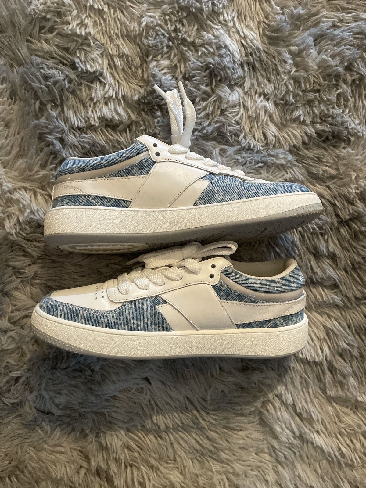 Givenchy Givenchy White and light blue denim low top shoes Size US 7.5 / EU 40-41 - 3 Thumbnail