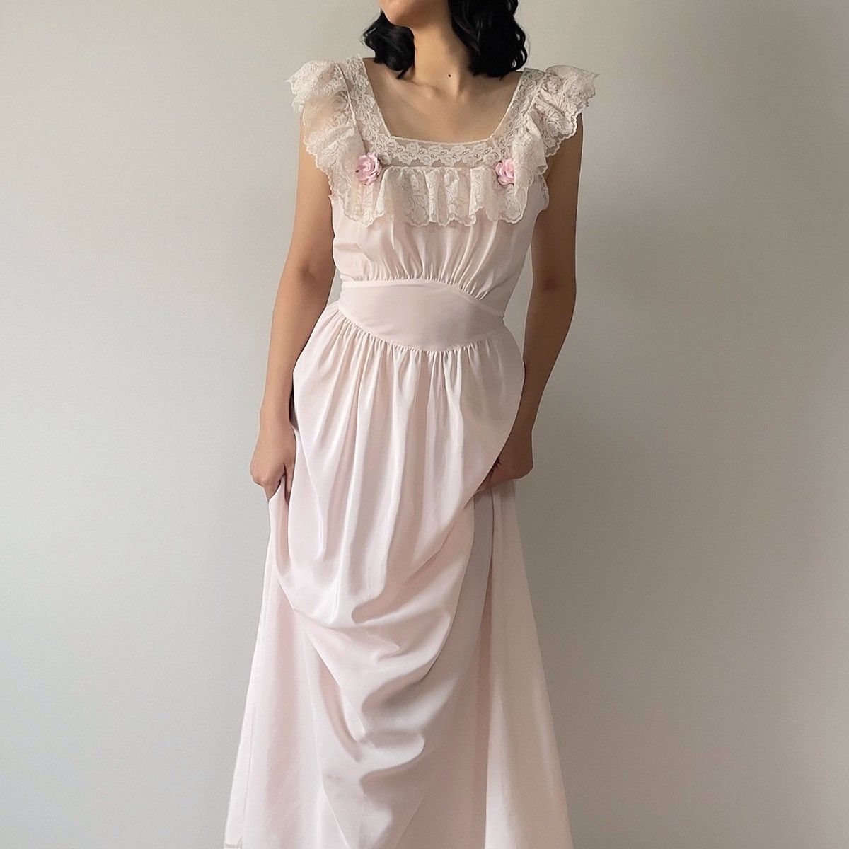 image of Vintage 1940's Pale Pink Nightgown (S-M), Women's