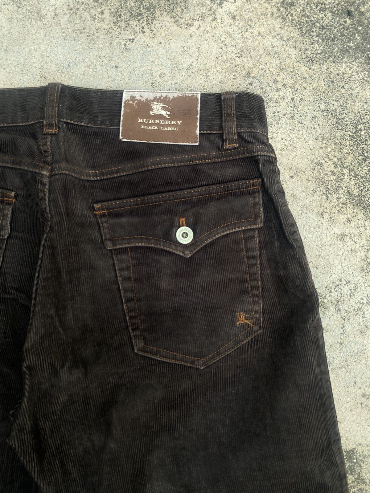 Burberry × Designer × Japanese Brand Burberry Loose Corduroy Pants Size US 32 / EU 48 - 14 Thumbnail