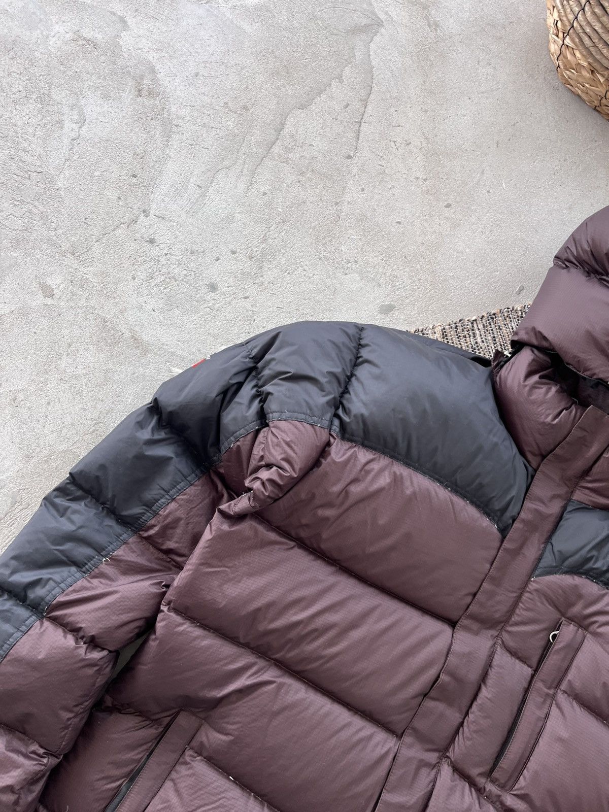 The North Face Vintage The North Face style Outdoor Brown Puffer Jacket Y2K Size XL / US 12-14 / IT 48-50 - 4 Thumbnail