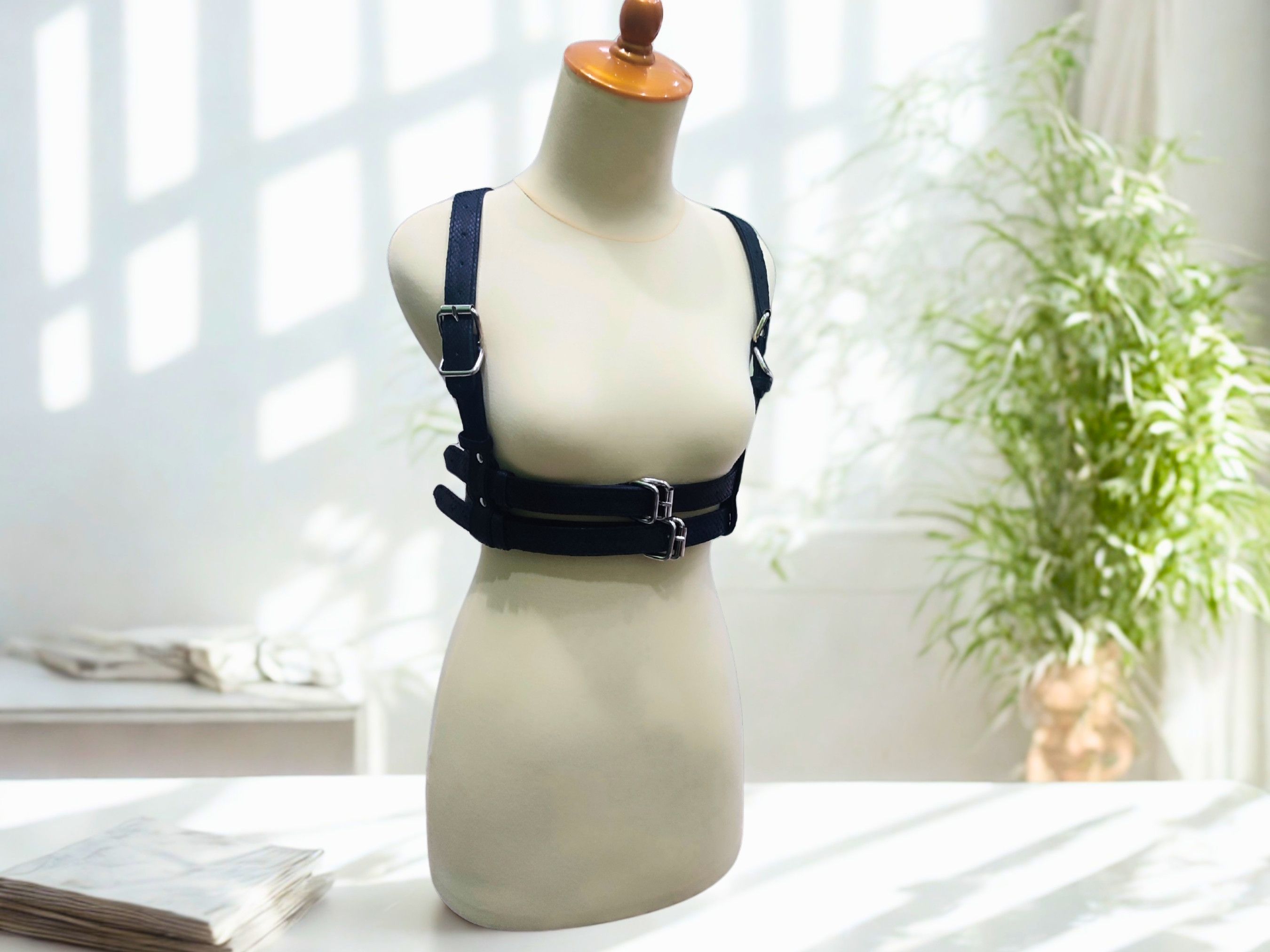 Handmade Snakeskin Leather Harness Double Waist Belt Y Strap Size ONE SIZE - 3 Thumbnail