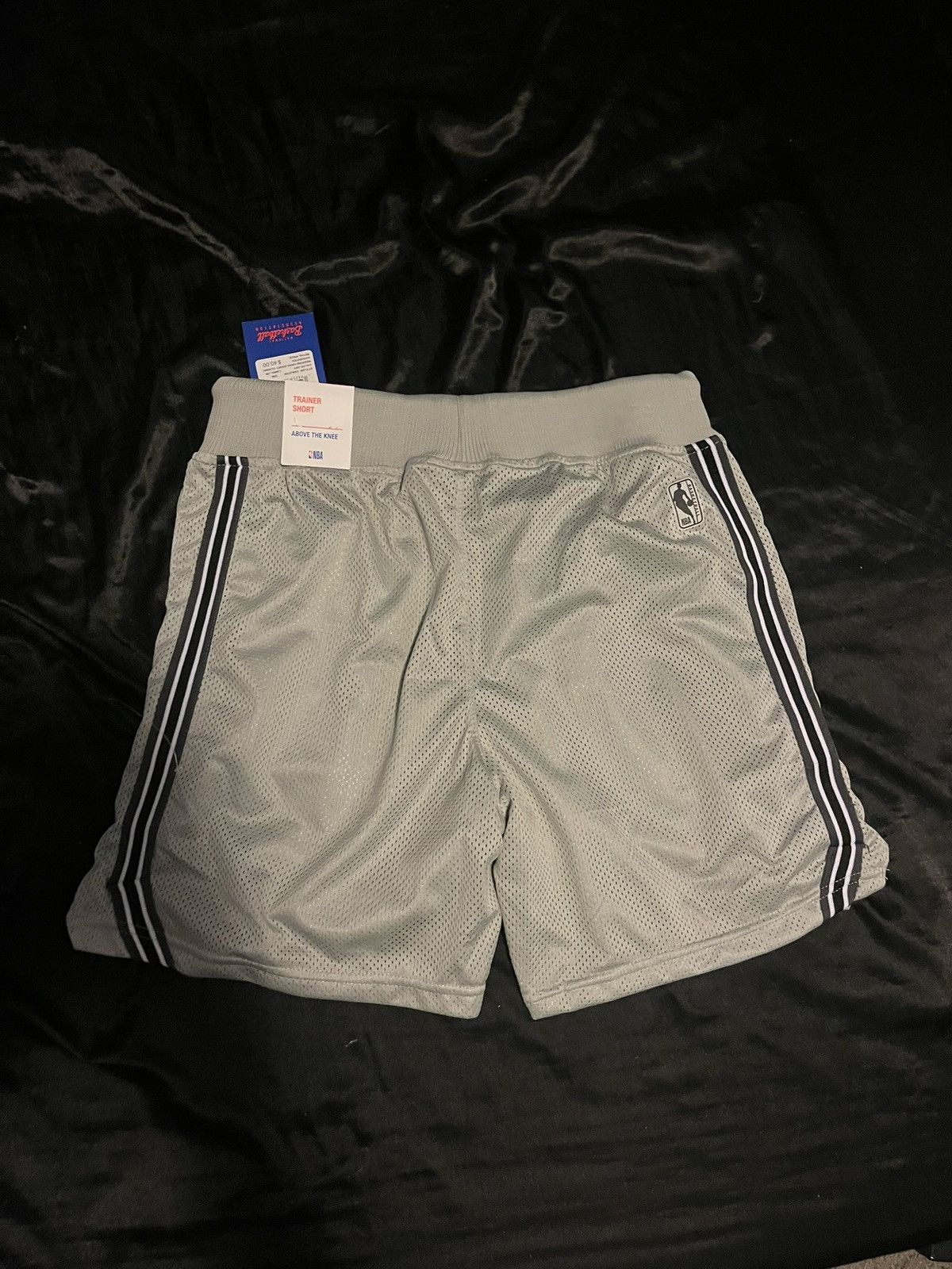 NBA NBA shorts / Never worn(tag still on) Size US 33 - 4 Thumbnail