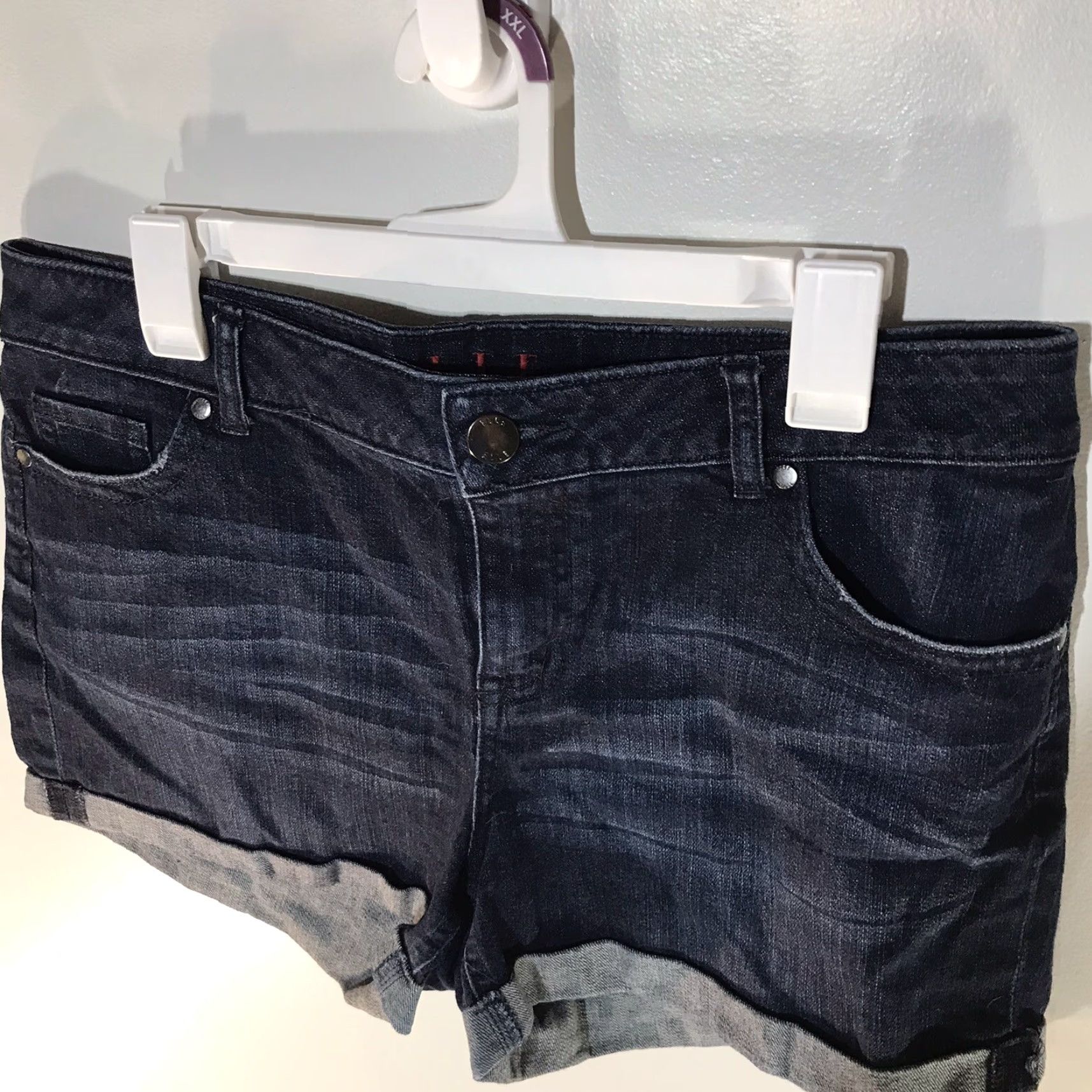 Vintage ELLE Dark Wash Cuffed Stretchy Jean Shorts Womens Size 12 Regular 5-Pocket Casual Blue Size 34" / US 12 / IT 48 - 2 Thumbnail