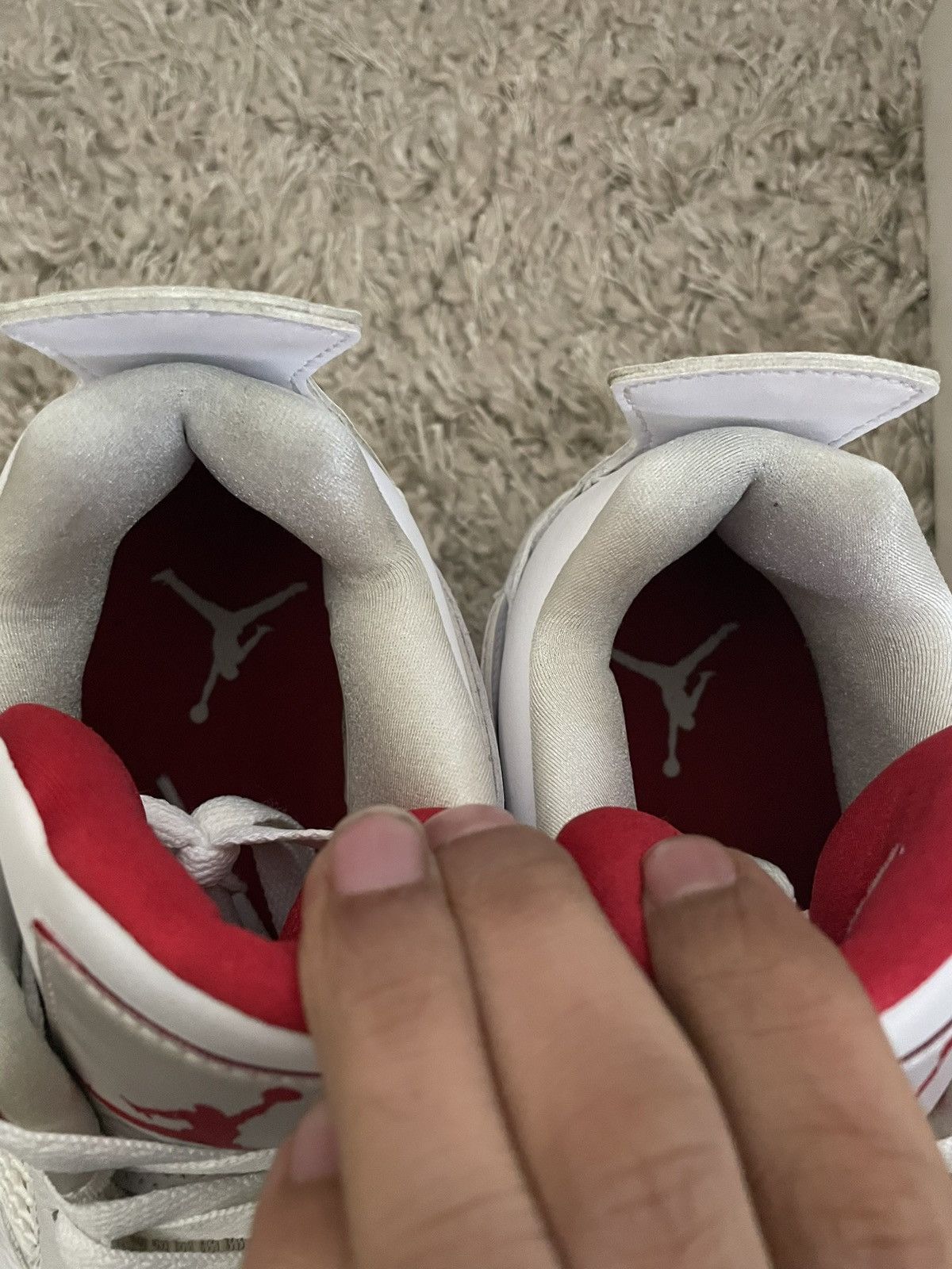 Jordan Brand Jordan 4 Metallic Red sz 9 Size US 9 / EU 42 - 11 Thumbnail