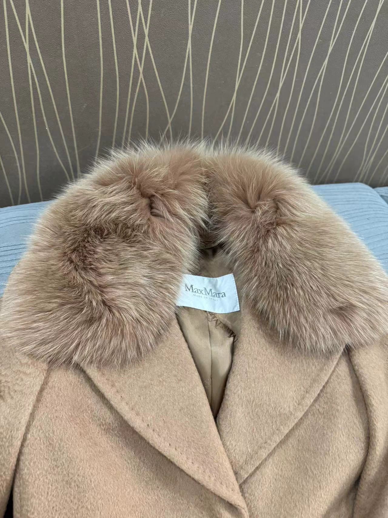 Max Mara Max Mara Short Detachable Mink Collar 38 Near New Size S / US 4 / IT 40 - 2 Thumbnail