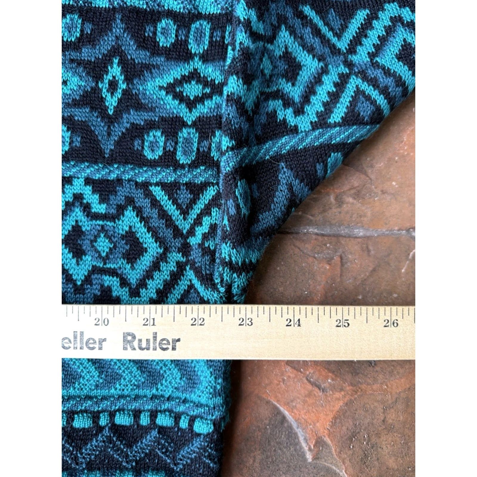 Vintage VINTAGE Tyrolia Ski Wool Crewneck Sweater Geometric 80s Men L Blue, Logo, Regular Fit Size US L / EU 52-54 / 3 - 5 Thumbnail