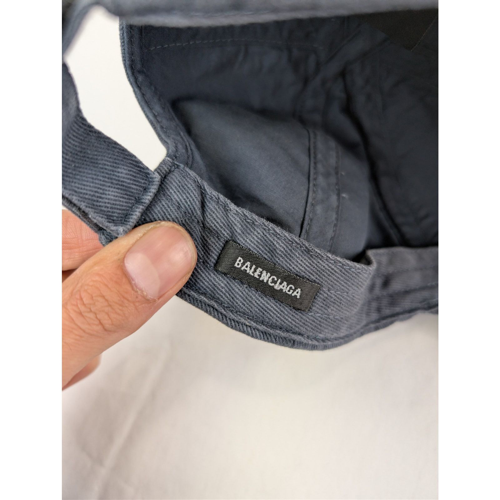 Balenciaga o1rshd1 Size: L / Cotton Drill BB Sprayed Cap / Hat in Grey Size ONE SIZE - 10 Thumbnail