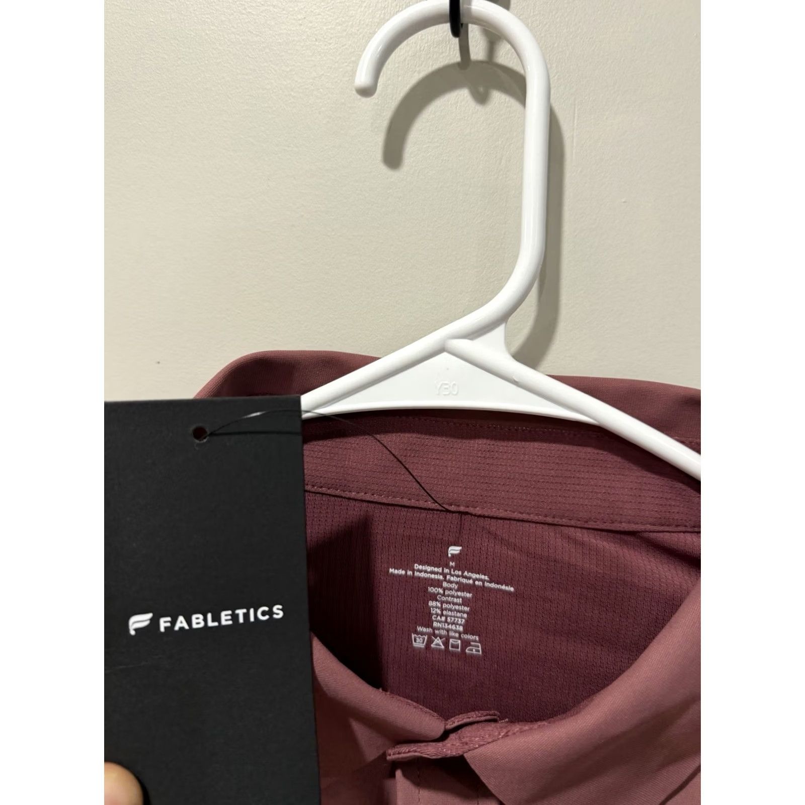 Fabletics Fabletics Button-Up Shirt Men M Red Long Sleeve Slim? Regular. Size US M / EU 48-50 / 2 - 3 Thumbnail