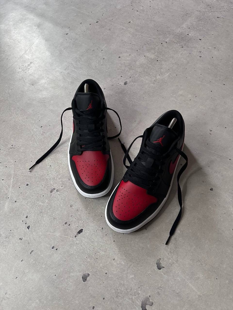 Jordan Brand Nike Air Jordan 1 Low Sneakers SK8 Shoes Classic Old Money Size US 10 / EU 43 - 3 Thumbnail
