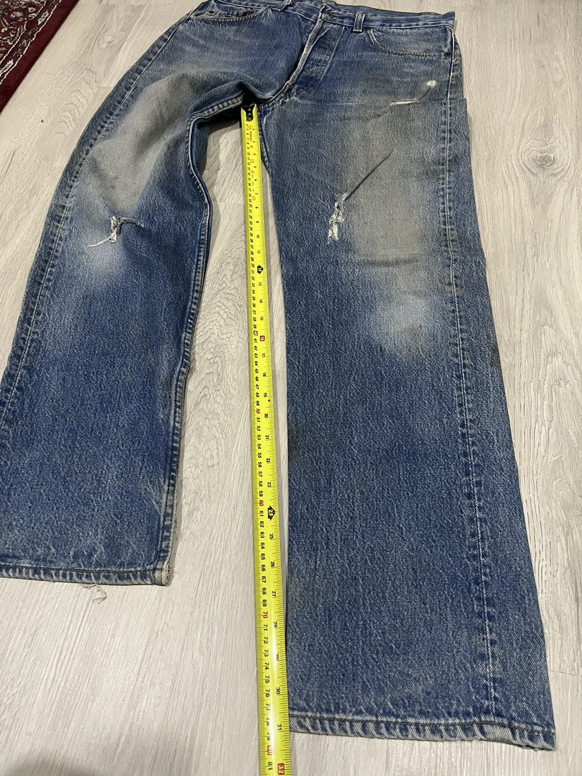 Levi's × Vintage Jeans 90’s Levi’s 501 Vintage Distressed Size US 33 - 14 Thumbnail