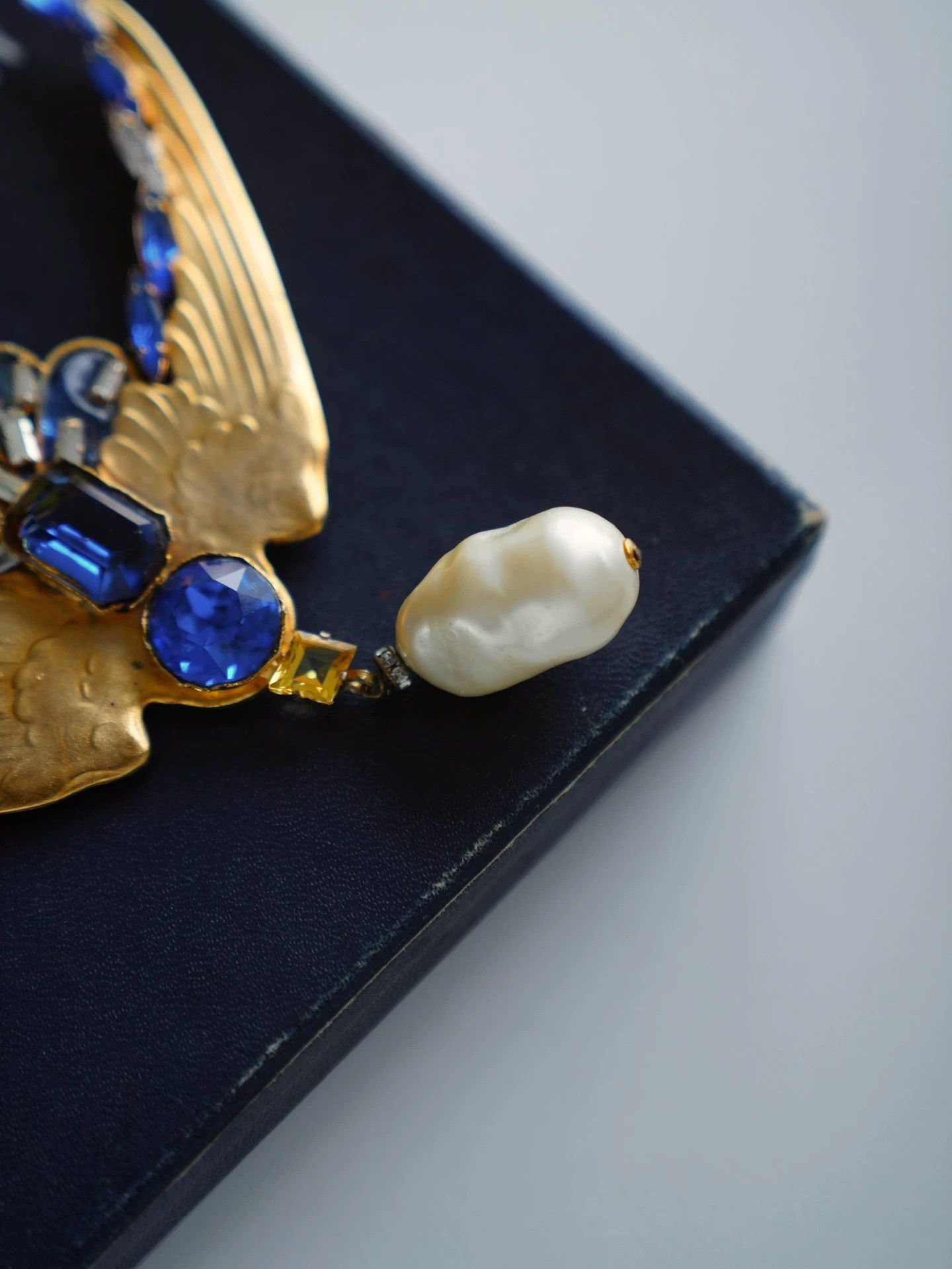Jean-Louis Scherrer Vintage Scherrer Gold Blue Bird Glass Brooch 60s Rare Size ONE SIZE - 3 Thumbnail