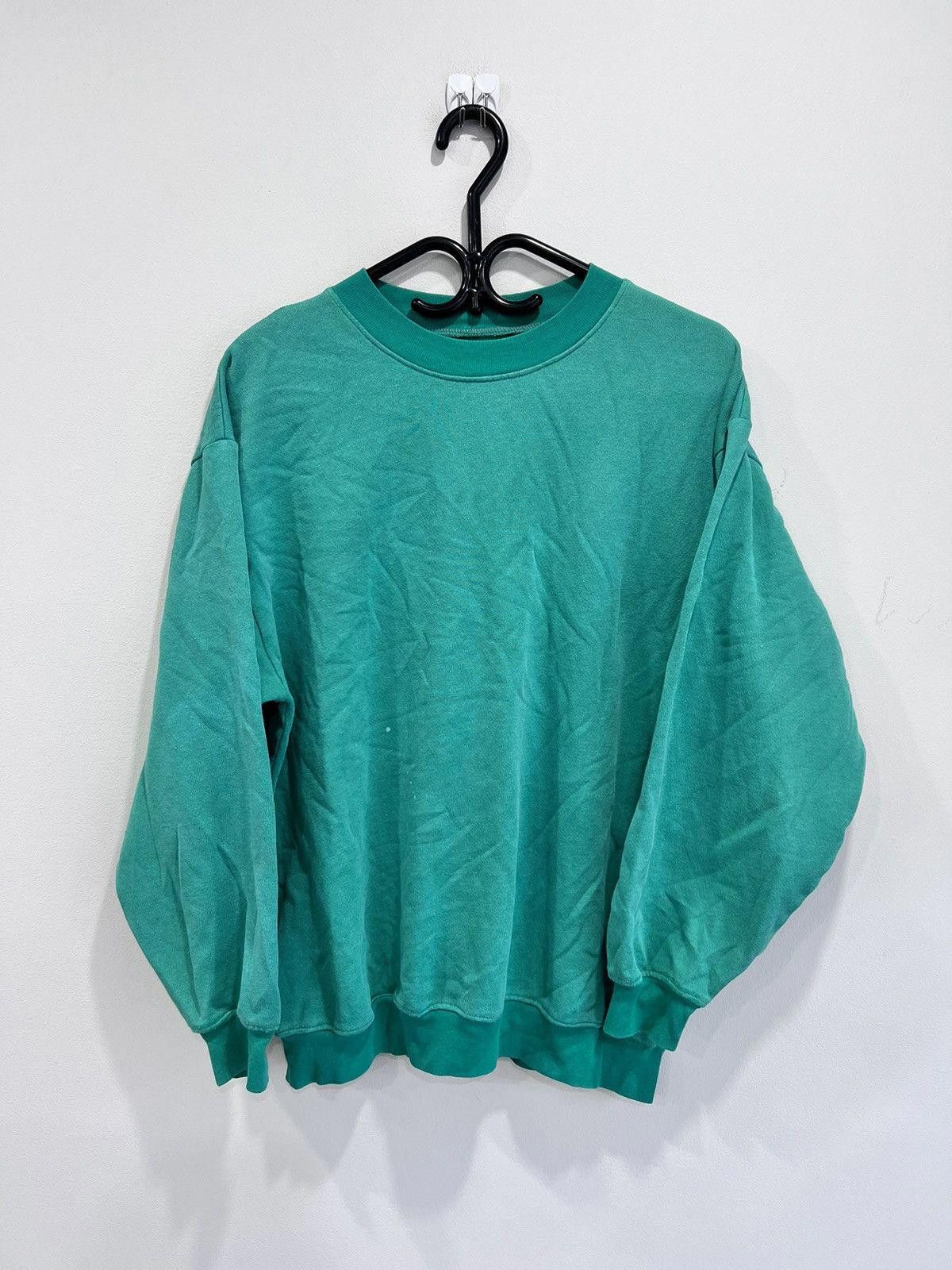 Vintage 90s Blank Sweater Sweatshirt sun faded