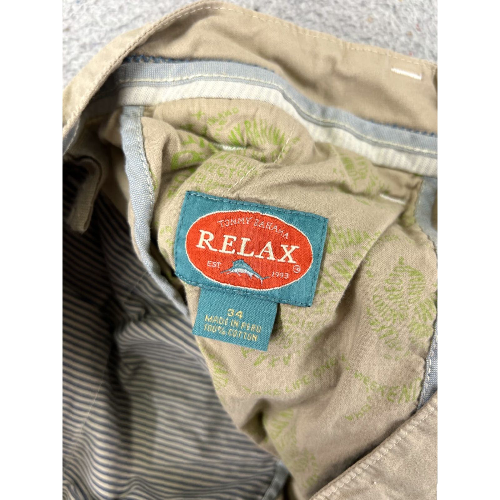 Tommy Bahama VINTAGE not applicable; use original info only. Size US 34 / EU 50 - 7 Thumbnail