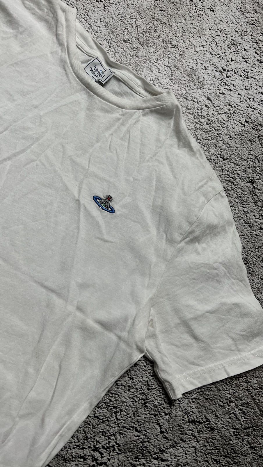 Vivienne Westwood Vivienne Westwood small logo tee size XL fits on L Size US L / EU 52-54 / 3 - 2 Thumbnail