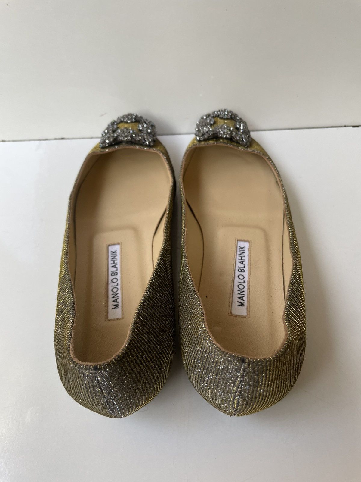Manolo Blahnik Manolo Blahnik Hangisi Jeweled Glitter Silver Flats EUR 38 Size US 8 / IT 38 - 13 Thumbnail