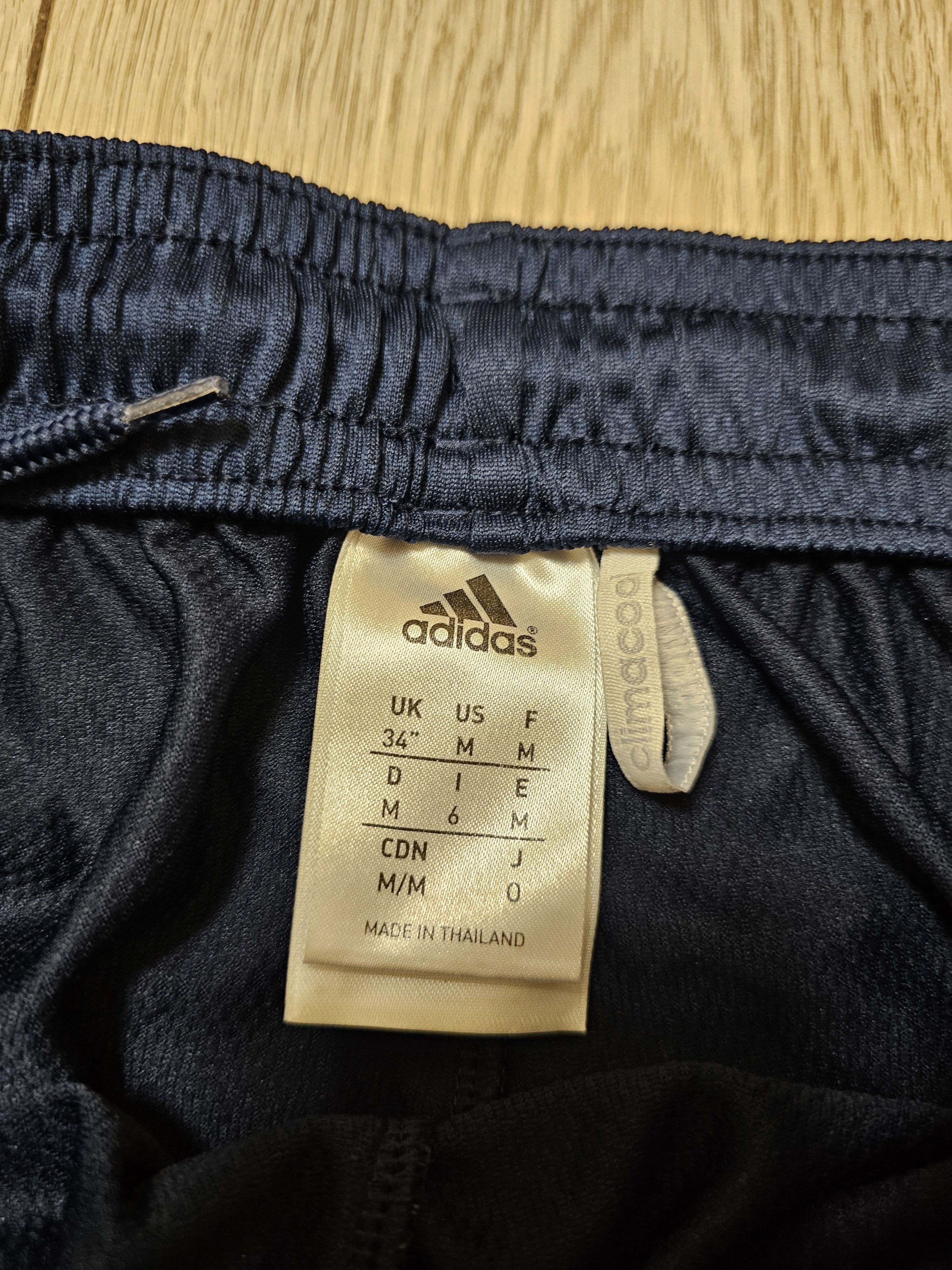 Adidas × All Sport RED BULL SALZBURG 2013 2014 FOOTBALL SHORTS SOCCER SHORTS Size US 32 / EU 48 - 6 Thumbnail