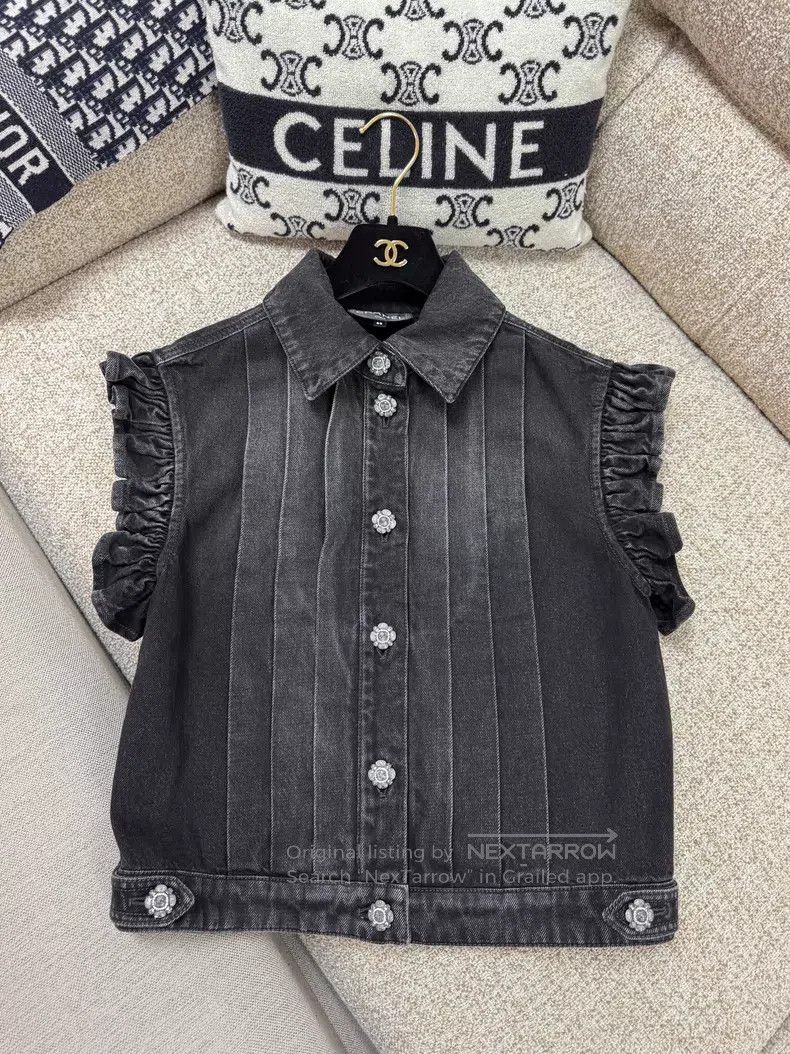 Chanel Chanel Ruffled pleated short glazed buckle sleeveless lape Size XS / US 0-2 / IT 36-38 - 3 Thumbnail