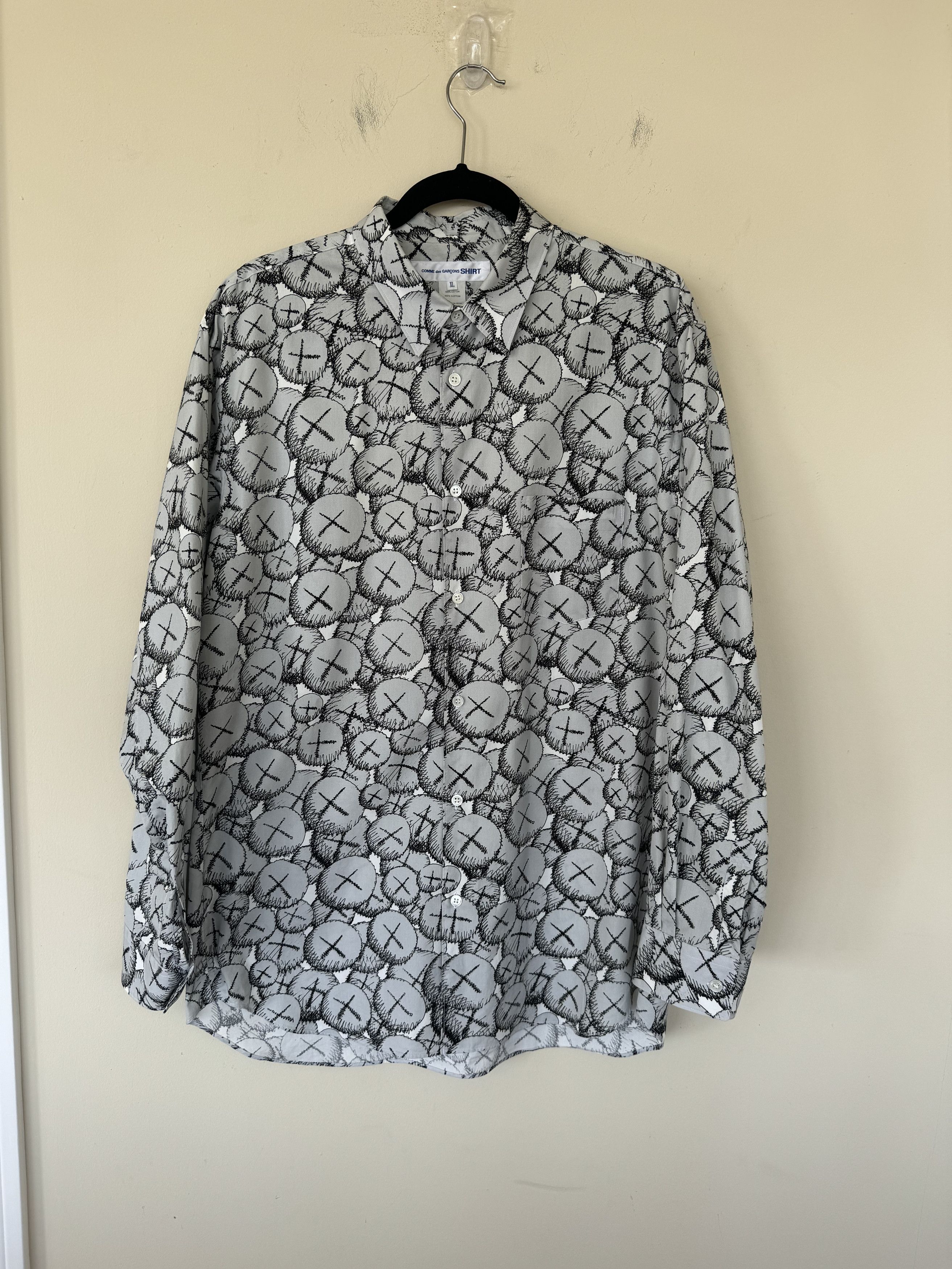 Comme des Garcons SHIRT × Kaws Comme des Garcons Shirt x Kaws Button Up Size US XL / EU 56 / 4 - 1 Thumbnail
