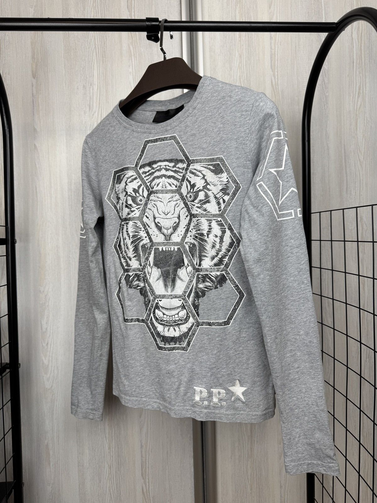 Philipp Plein Philip Plein Homme grey big logo tiger rhinestones ls tee Size US S / EU 44-46 / 1 - 6 Thumbnail