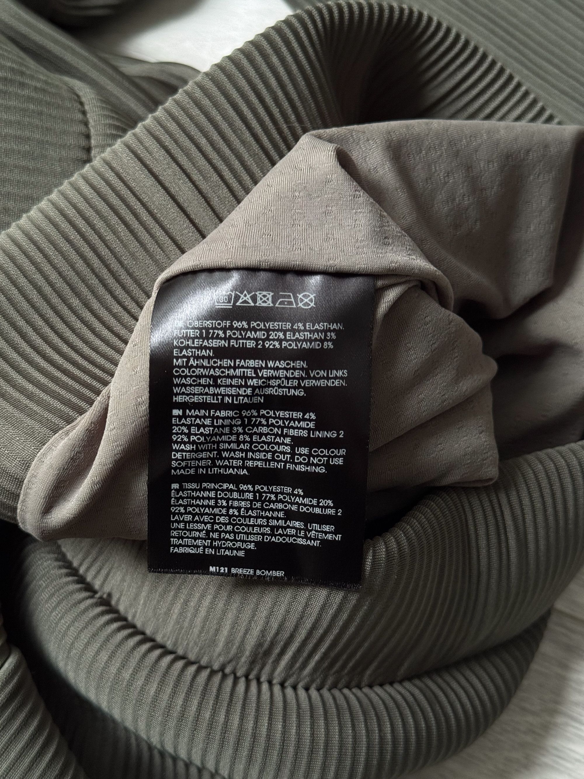 Other Arys Fusionwear Berlin Breeze Bomber Tech Jacket Size L Size US L / EU 52-54 / 3 - 6 Thumbnail