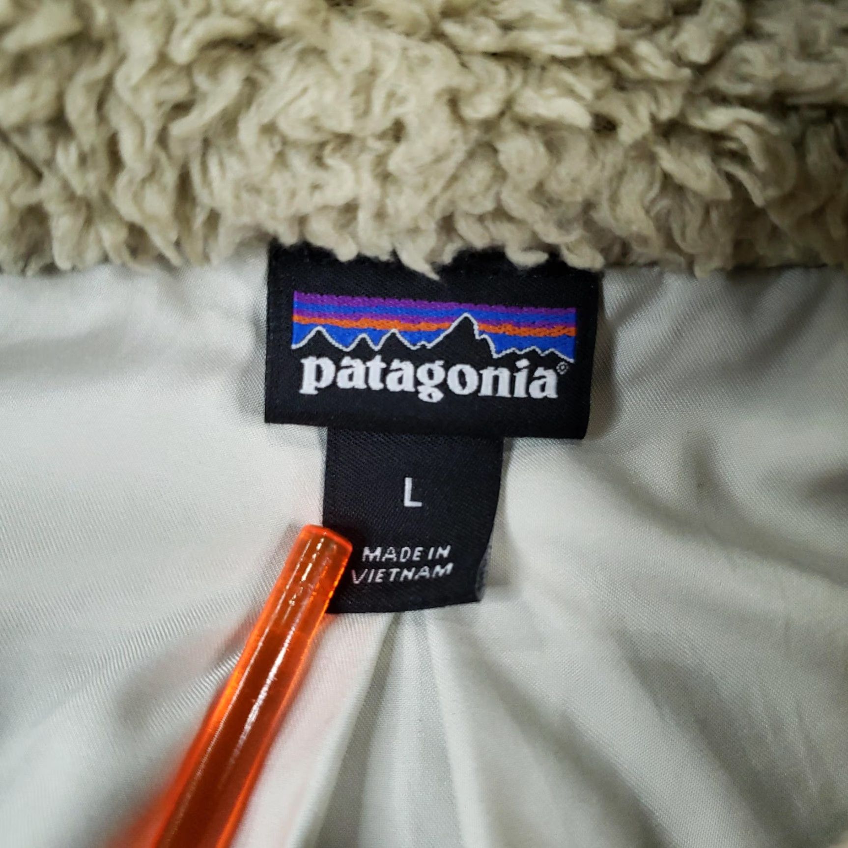 Patagonia Patagonia Vest Womens Large Beige Fleece Sherpa Zip Pockets Outerwear Size L / US 10 / IT 46 - 5 Thumbnail