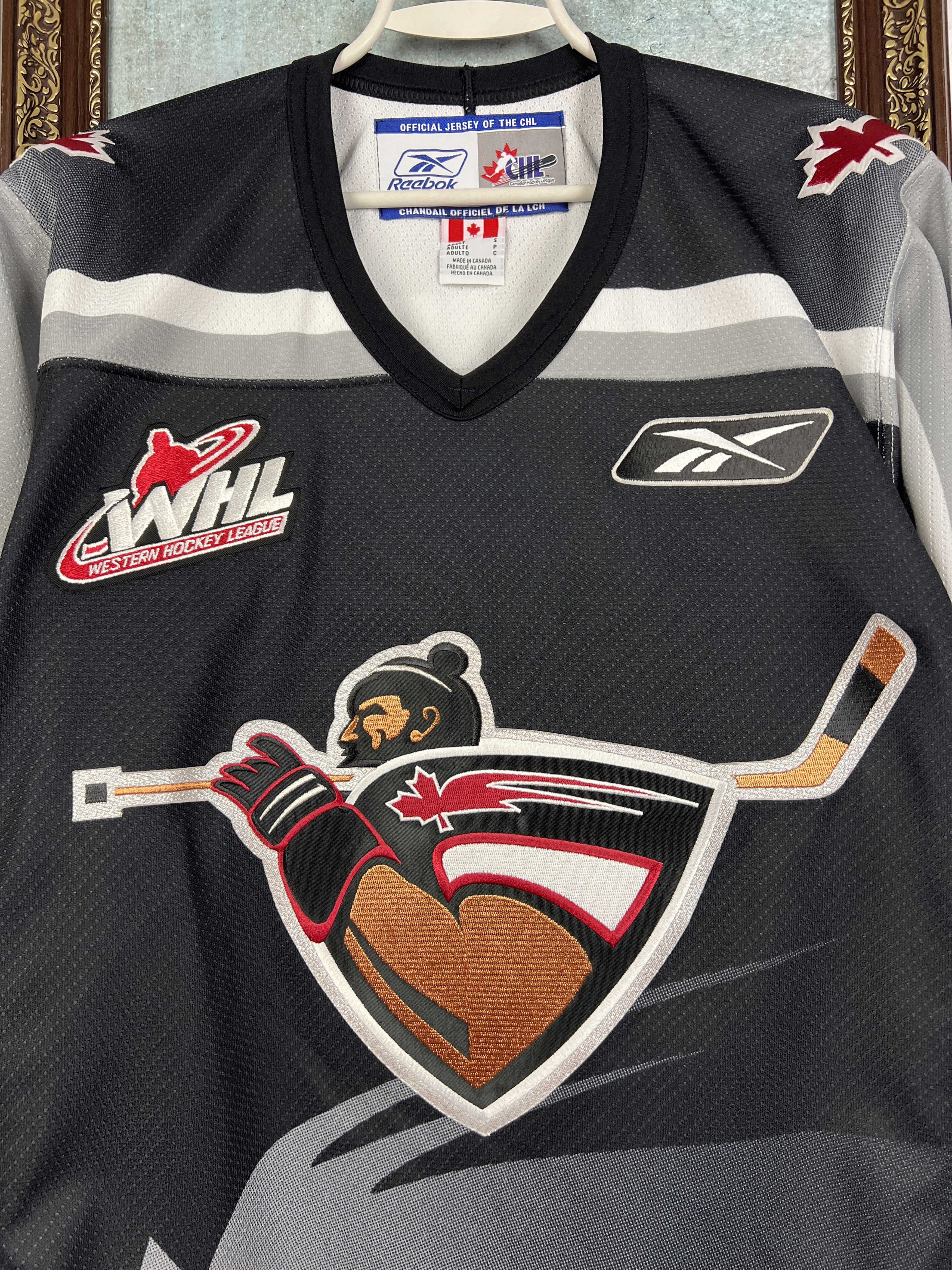 Reebok Vintage Vancouver Giants WHL Ice Hockey Jersey Trikot Shirt Size US S / EU 44-46 / 1 - 3 Thumbnail