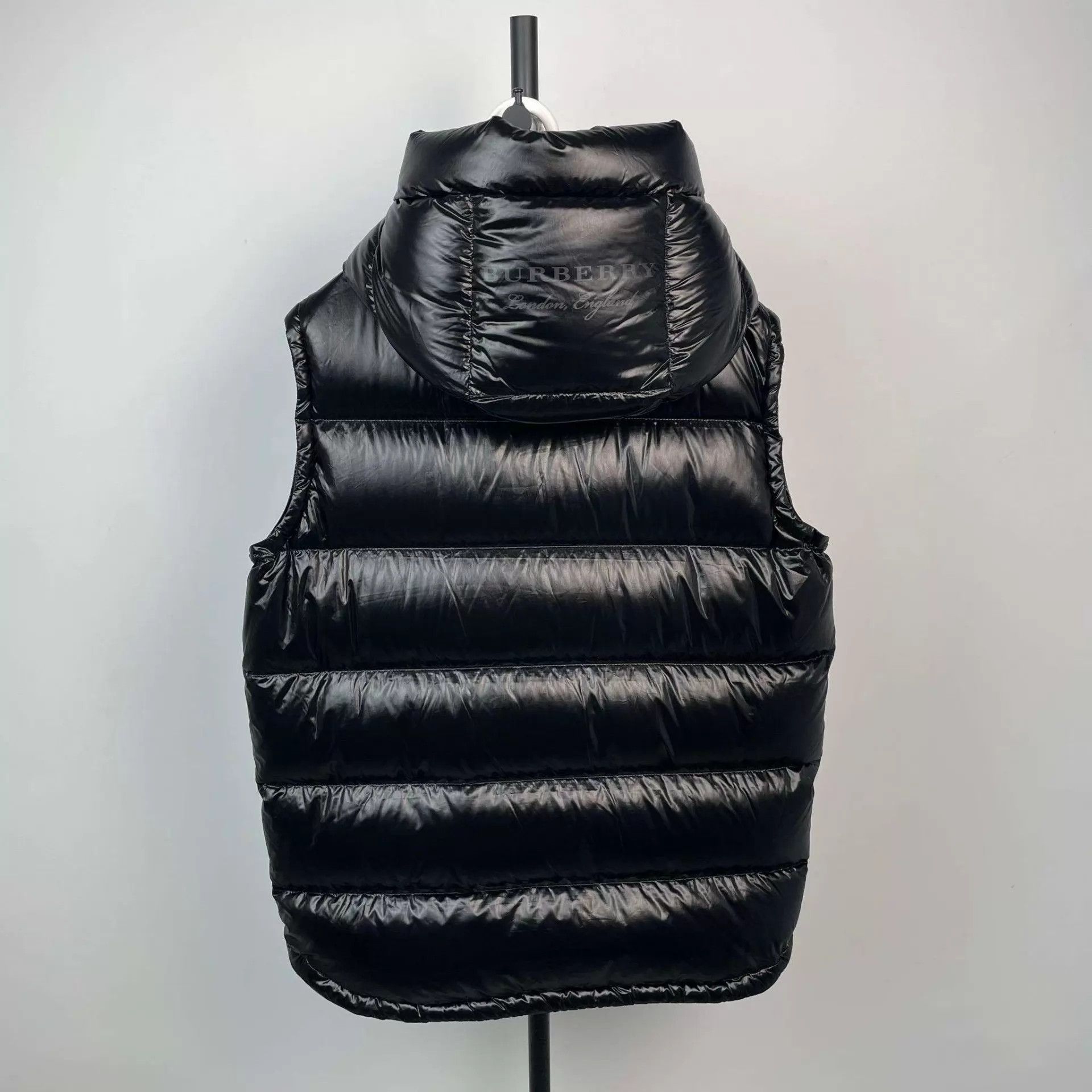 Burberry Burberry down vest 97 new 50 black Size US M / EU 48-50 / 2 - 2 Thumbnail